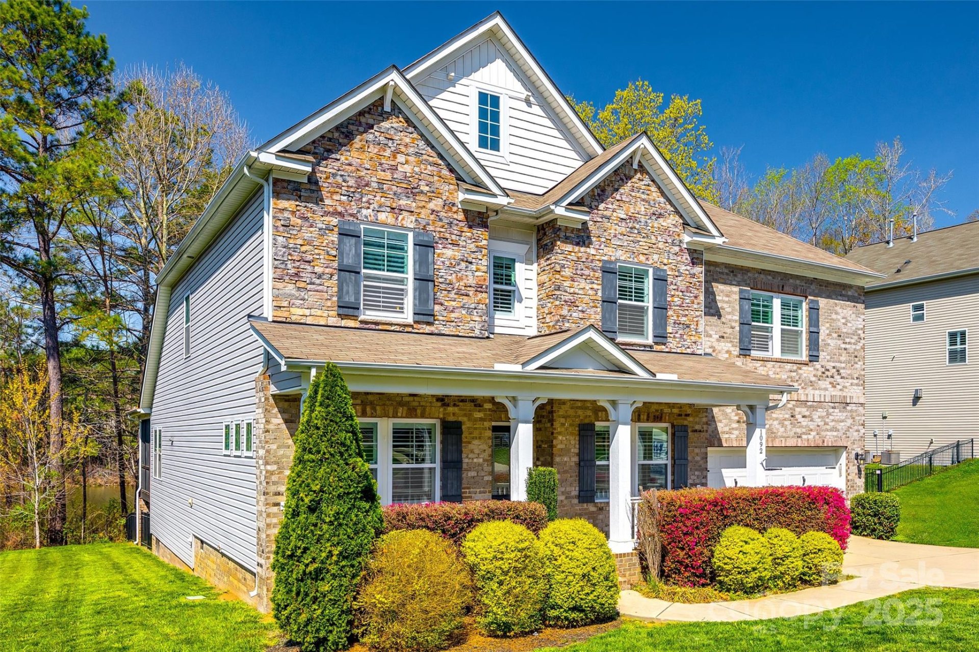 1092 Hallow Lake Terrace