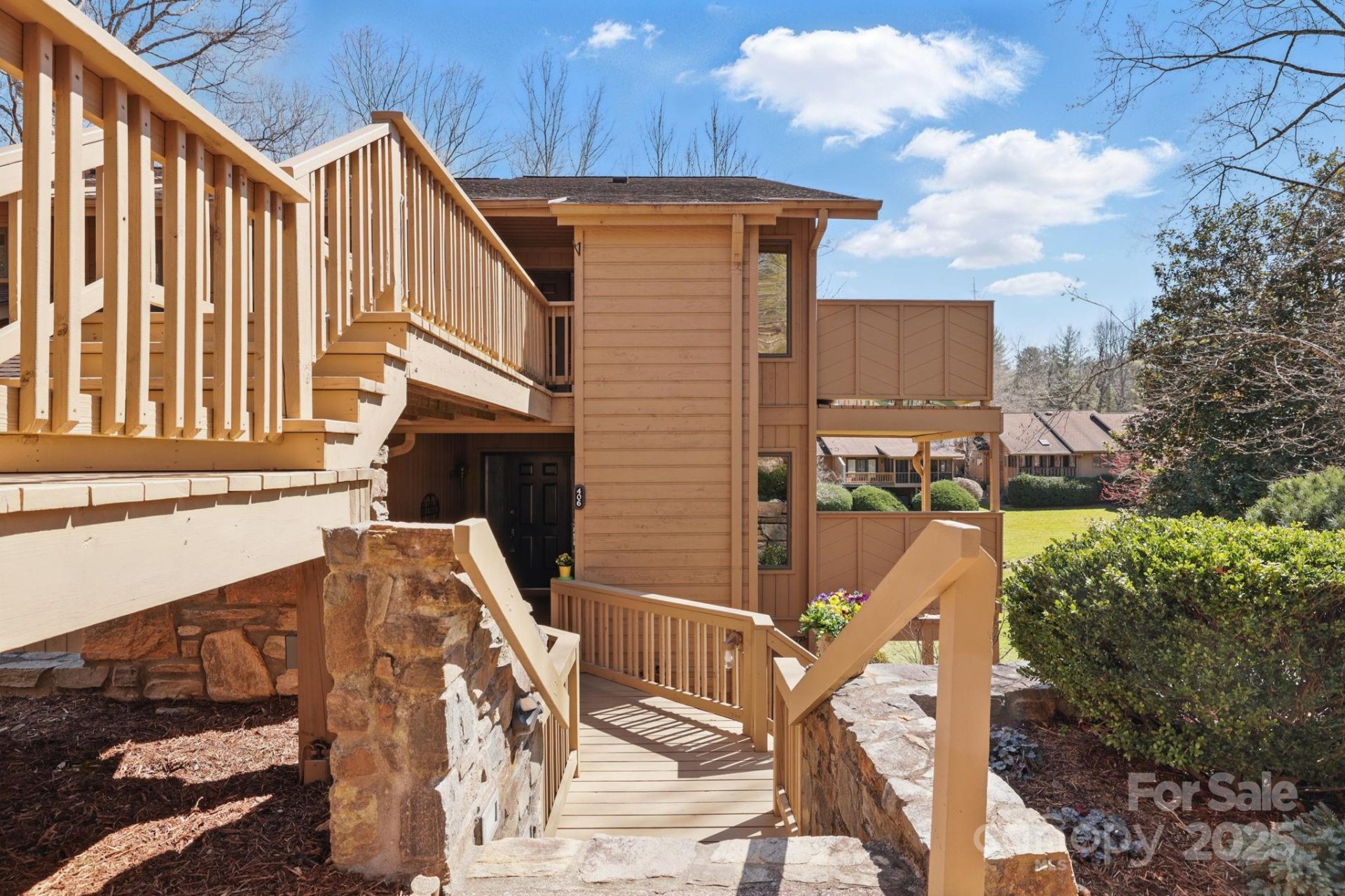 Property image 2 at 406 Live Oak Lane, Hendersonville, NC 28791