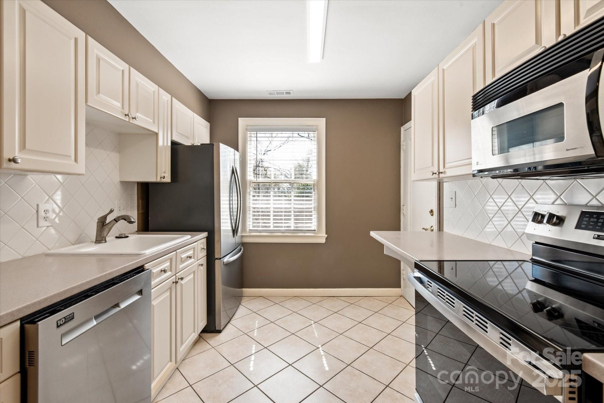 Property image 4 at 103 S Laurel Avenue, Charlotte, NC 28207