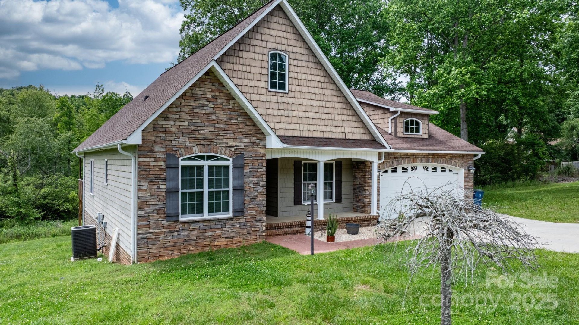 Property image 2 at 1263 Waterford Drive, Hickory, NC 28602