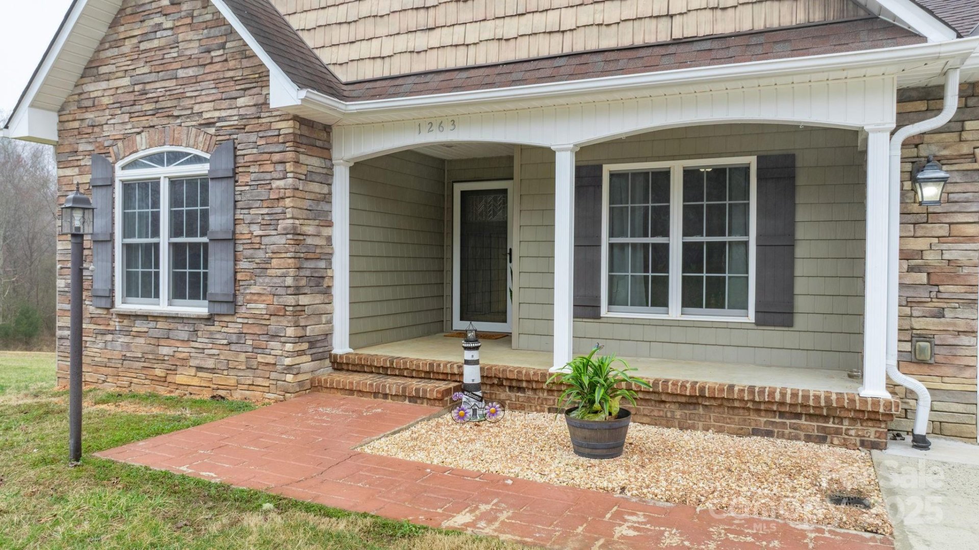 Property image 3 at 1263 Waterford Drive, Hickory, NC 28602