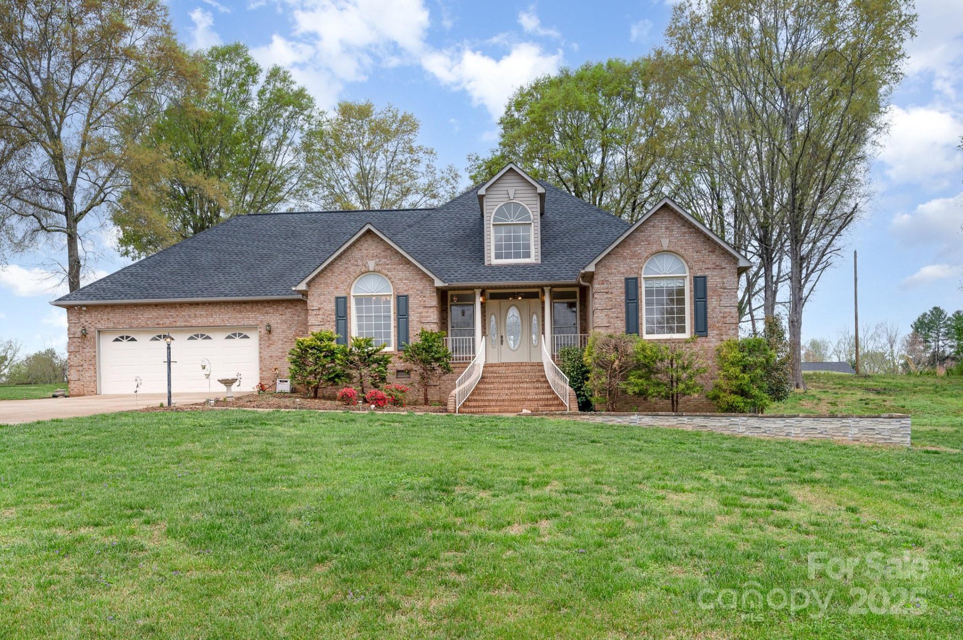 Property image 1 at 126 Harbourtown Drive, Kings Mountain, NC 28086