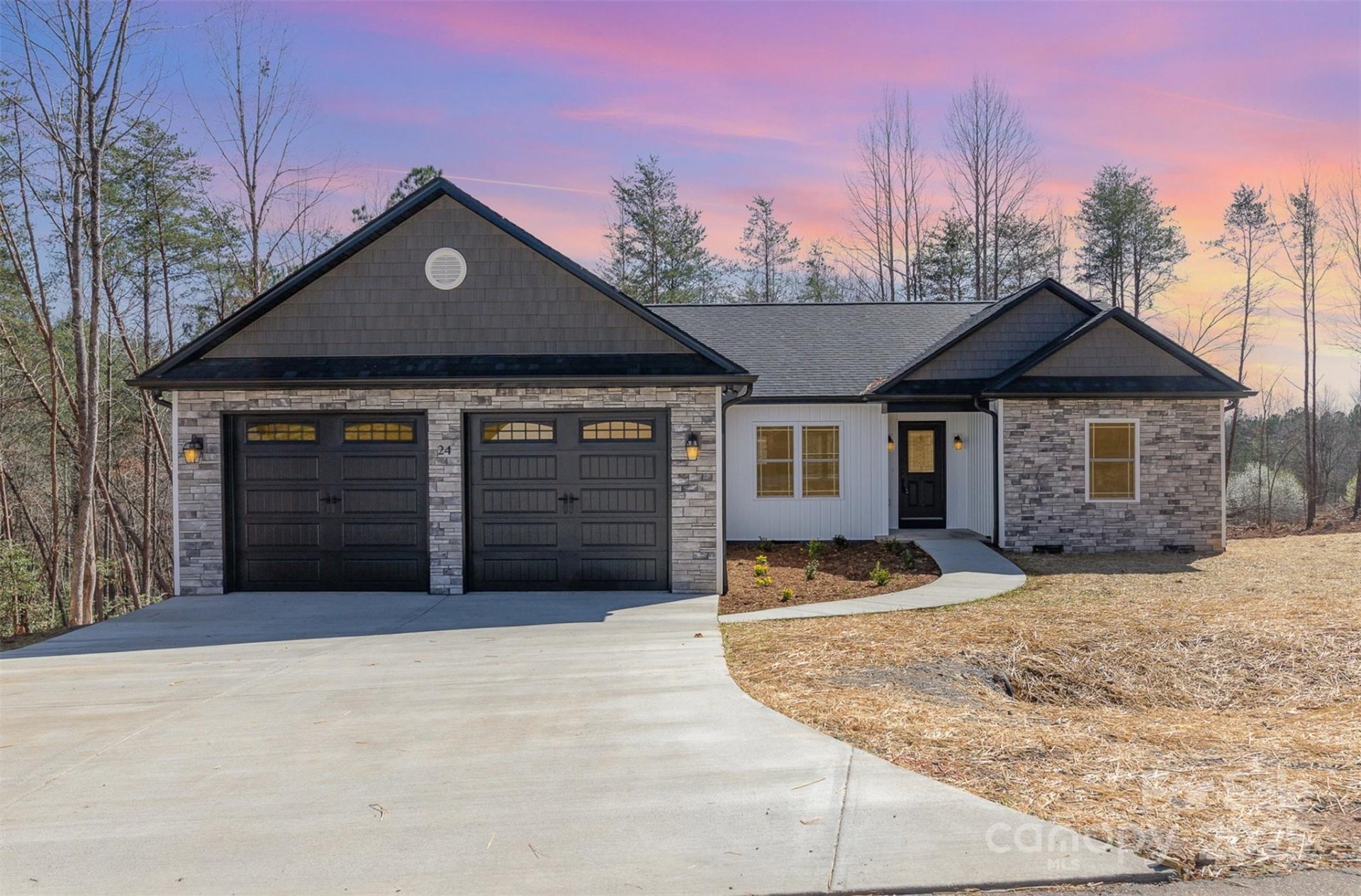 Deer Creek, Hickory Community