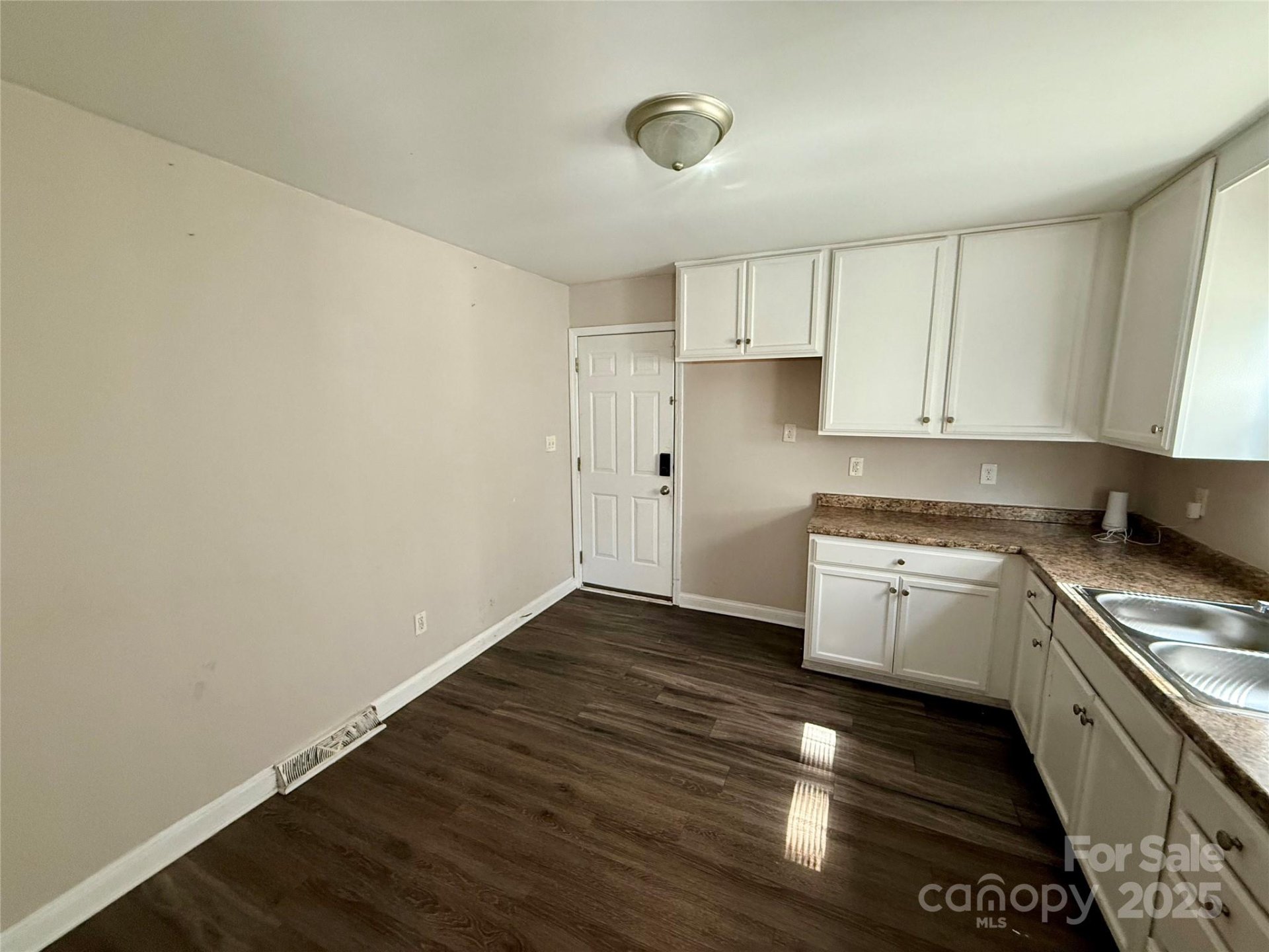 Property image 4 at 4228 Brookway Drive, Charlotte, NC 28208