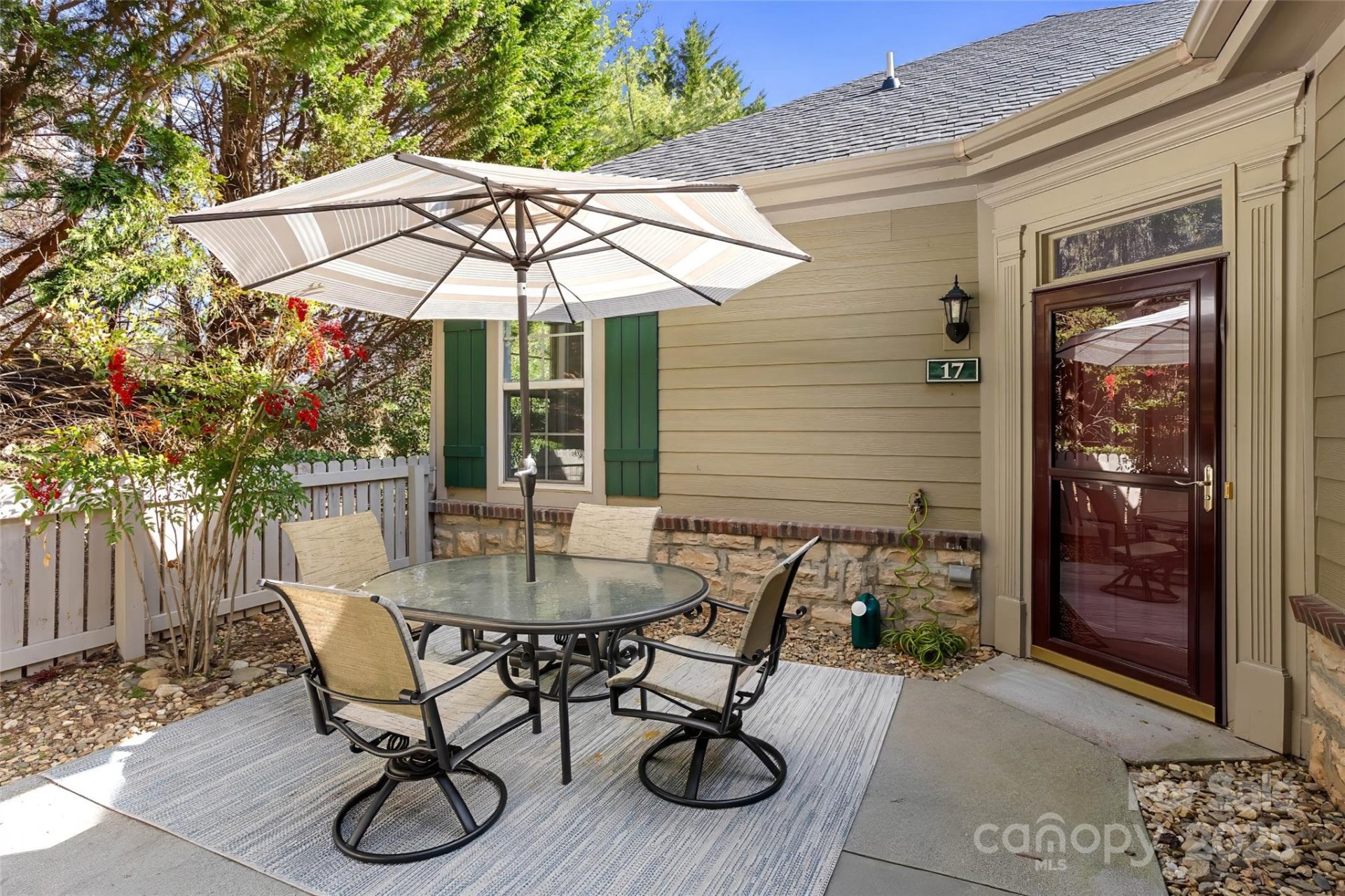 Property image 3 at 17 Outlook Circle, Swannanoa, NC 28778