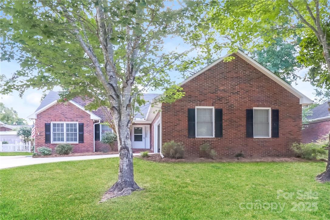 Property image 2 at 136 Ole Eastpointe Drive, York, SC 29745
