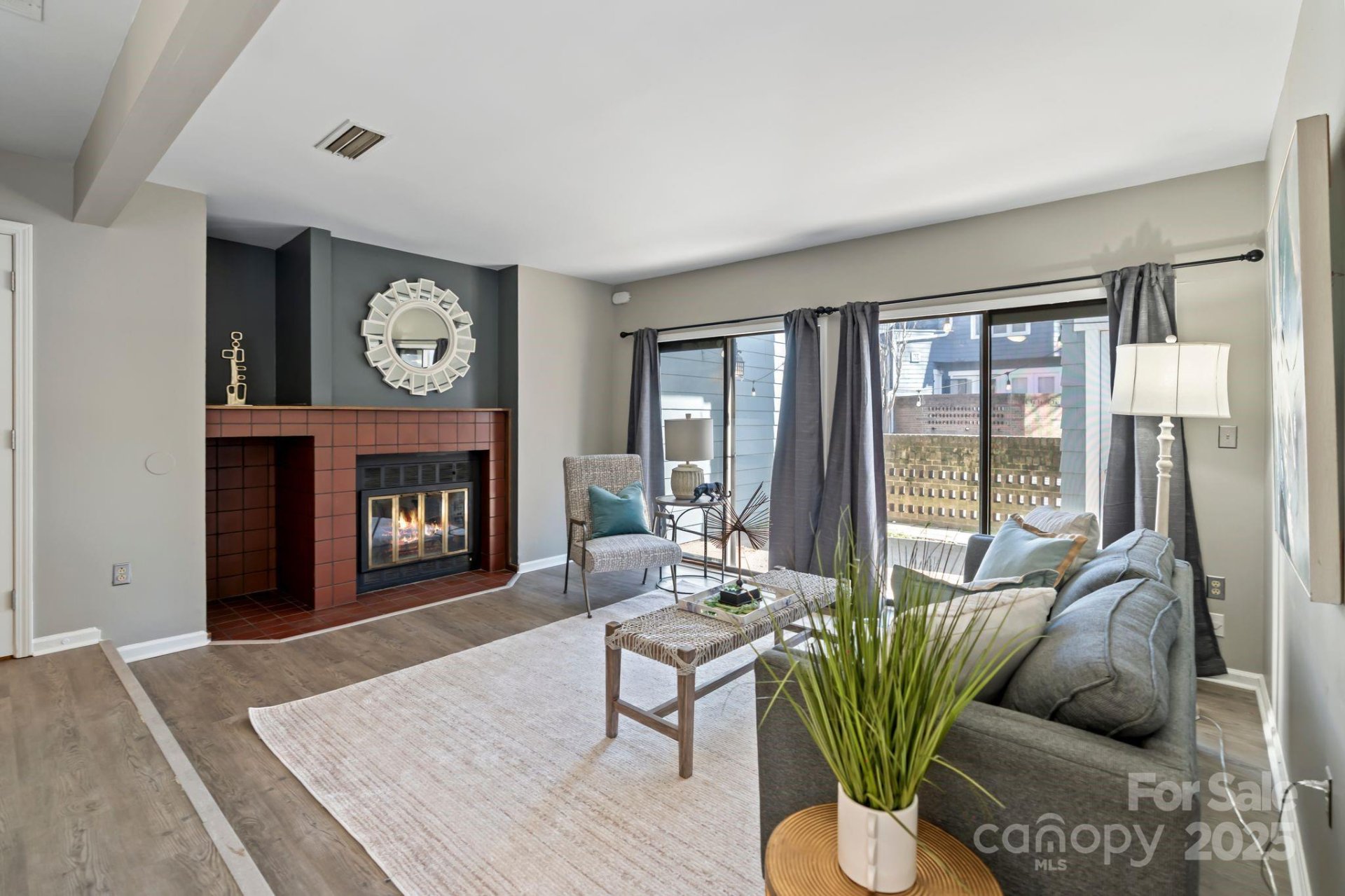 Property image 1 at 419 W 8th Street, Charlotte, NC 28202