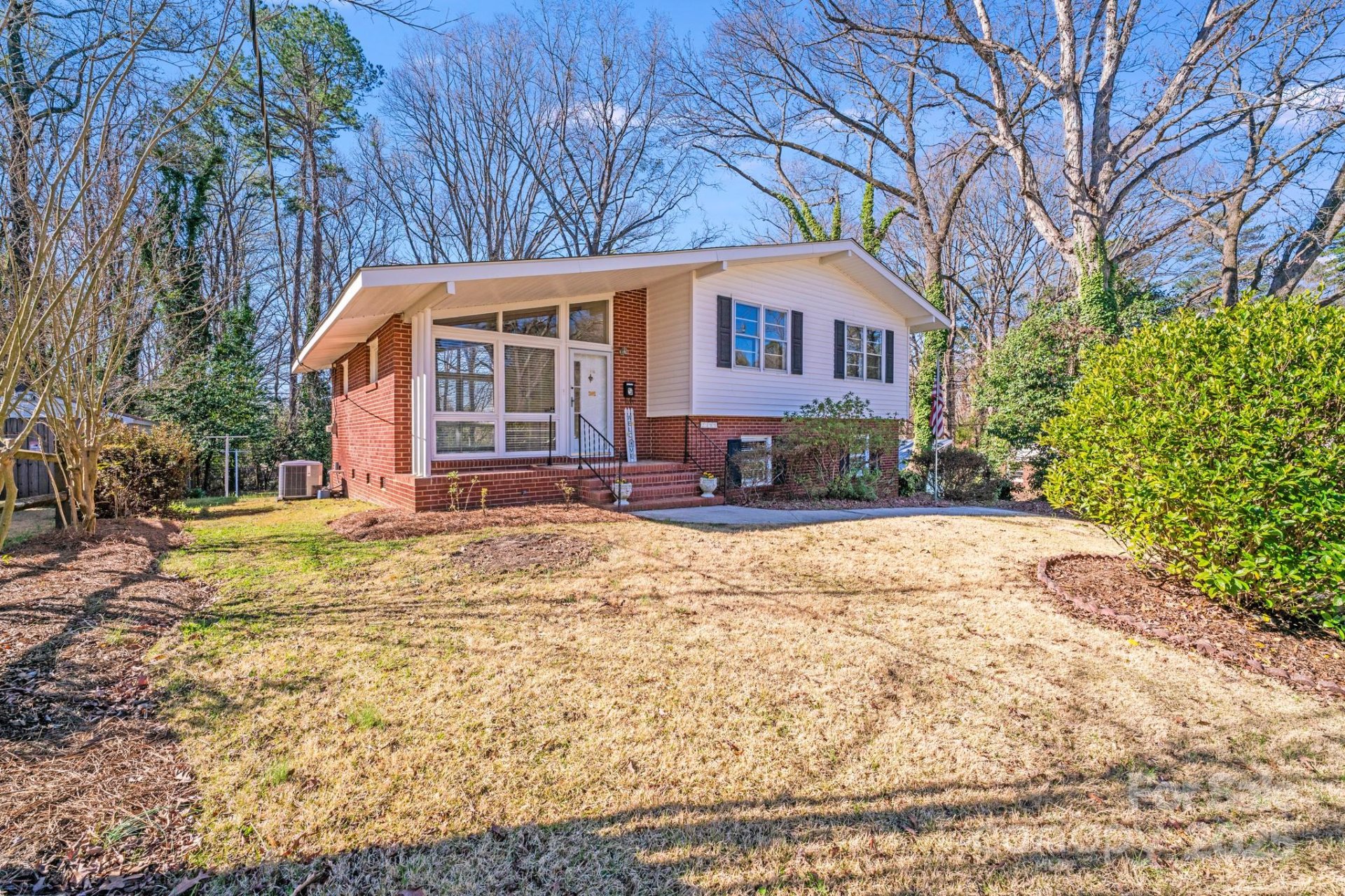 Property image 1 at 2300 Highlawn Drive, Charlotte, NC 28212