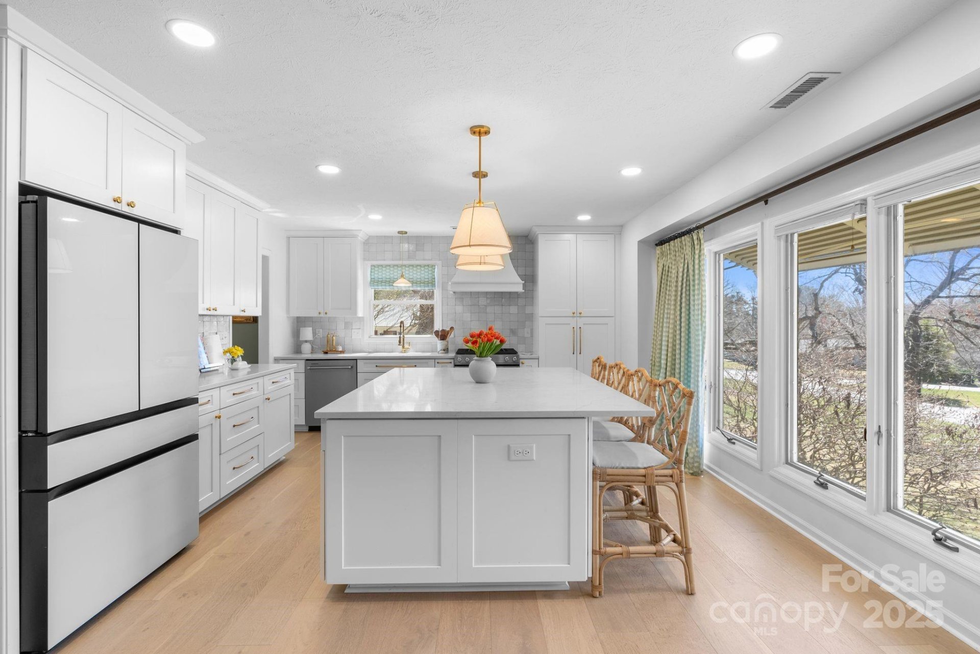 Property image 4 at 86 Braddock Way, Asheville, NC 28803