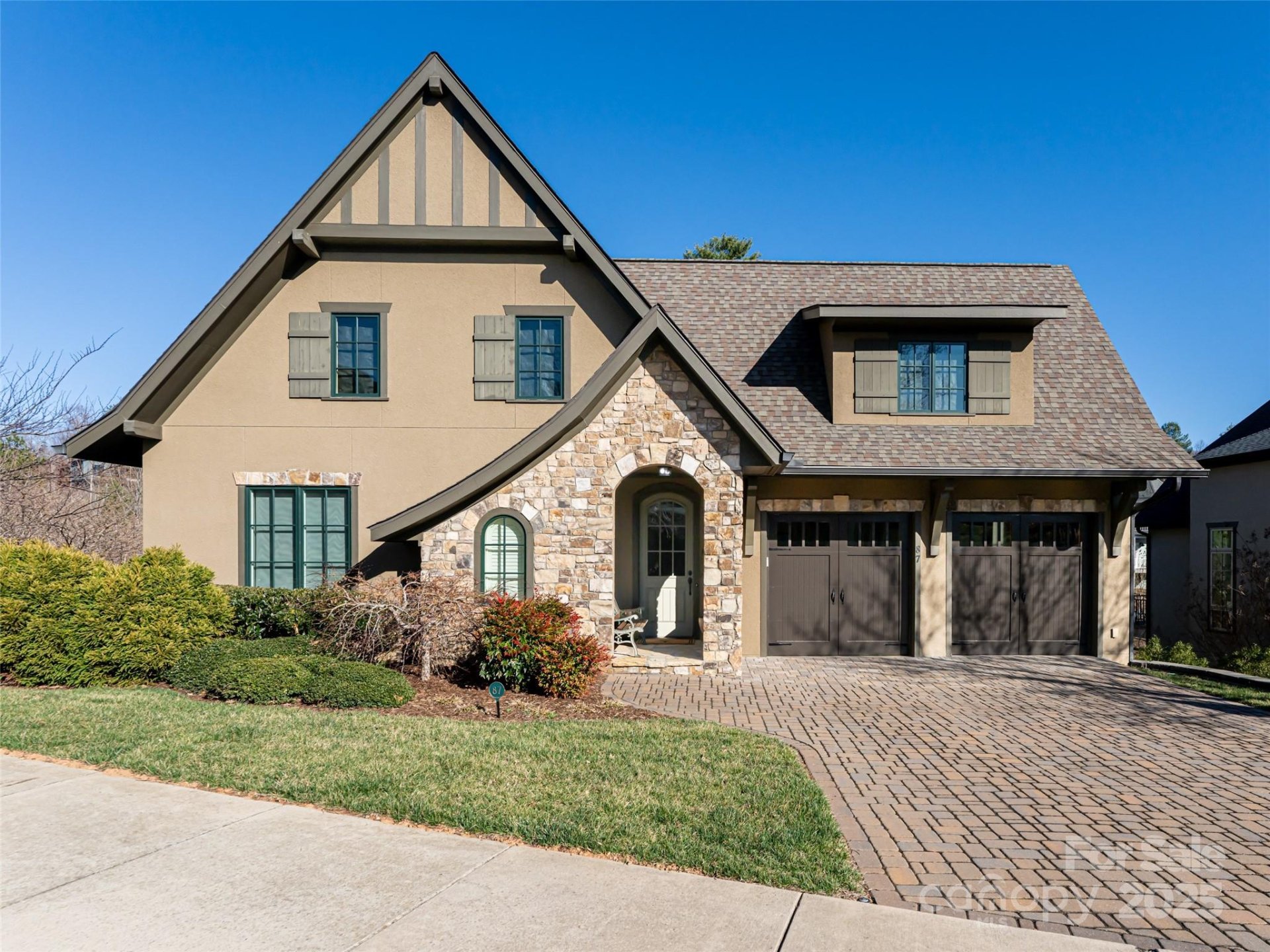87 Chantilly Drive