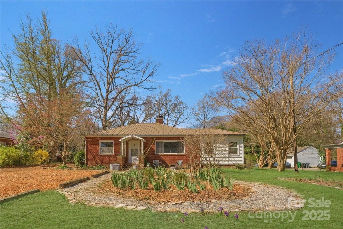 Property image 1 at 1815 W Sugar Creek Road, Charlotte, NC 28262