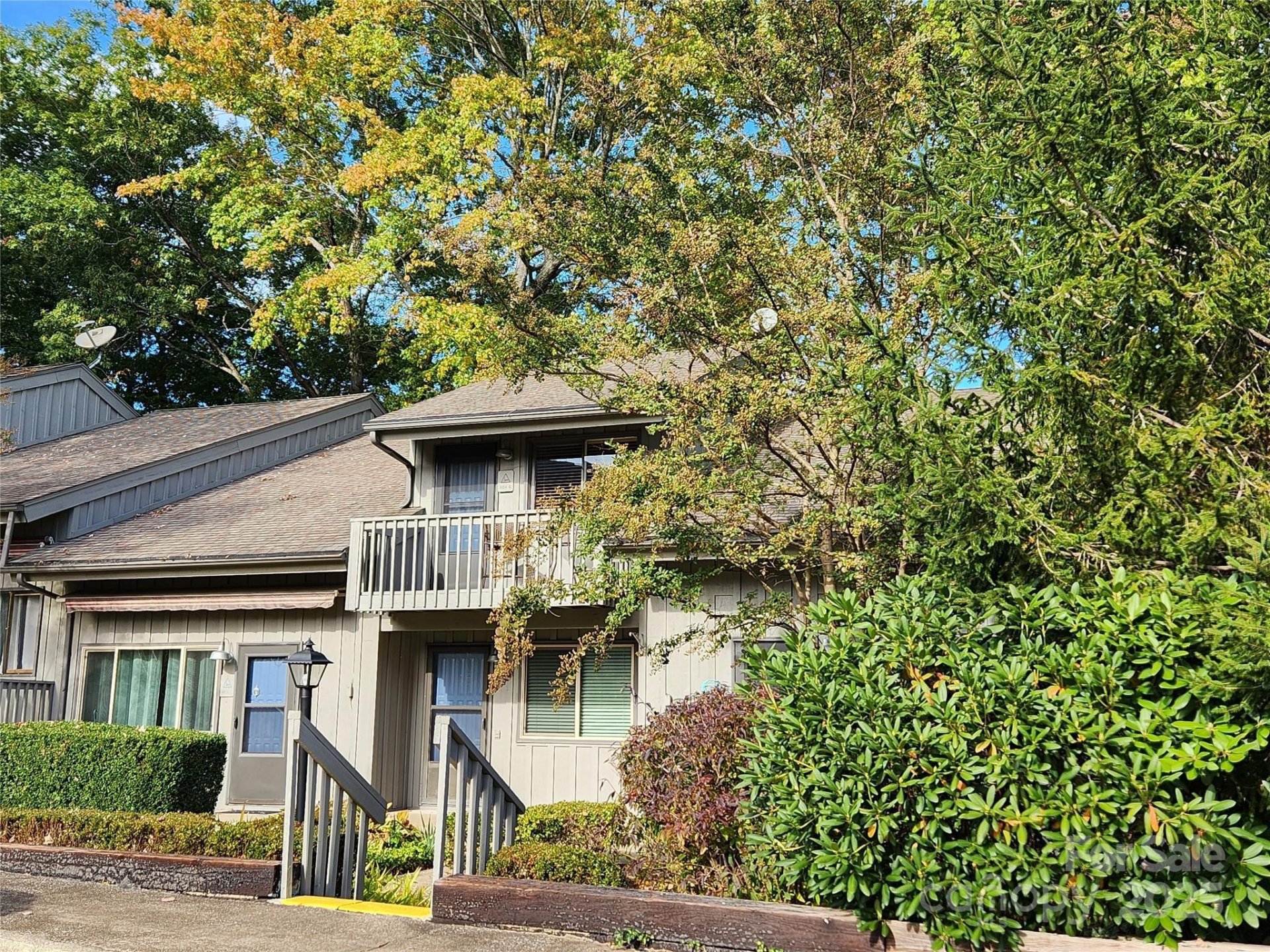 126 Hillside Court