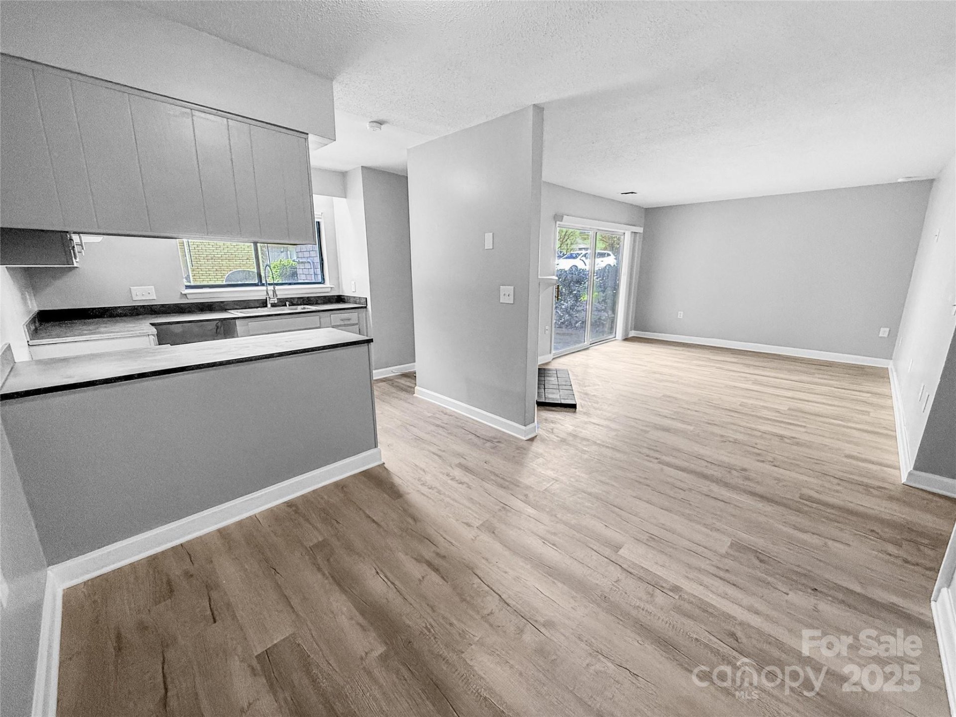 Property image 4 at 4814 Spring Lake Drive, Charlotte, NC 28212