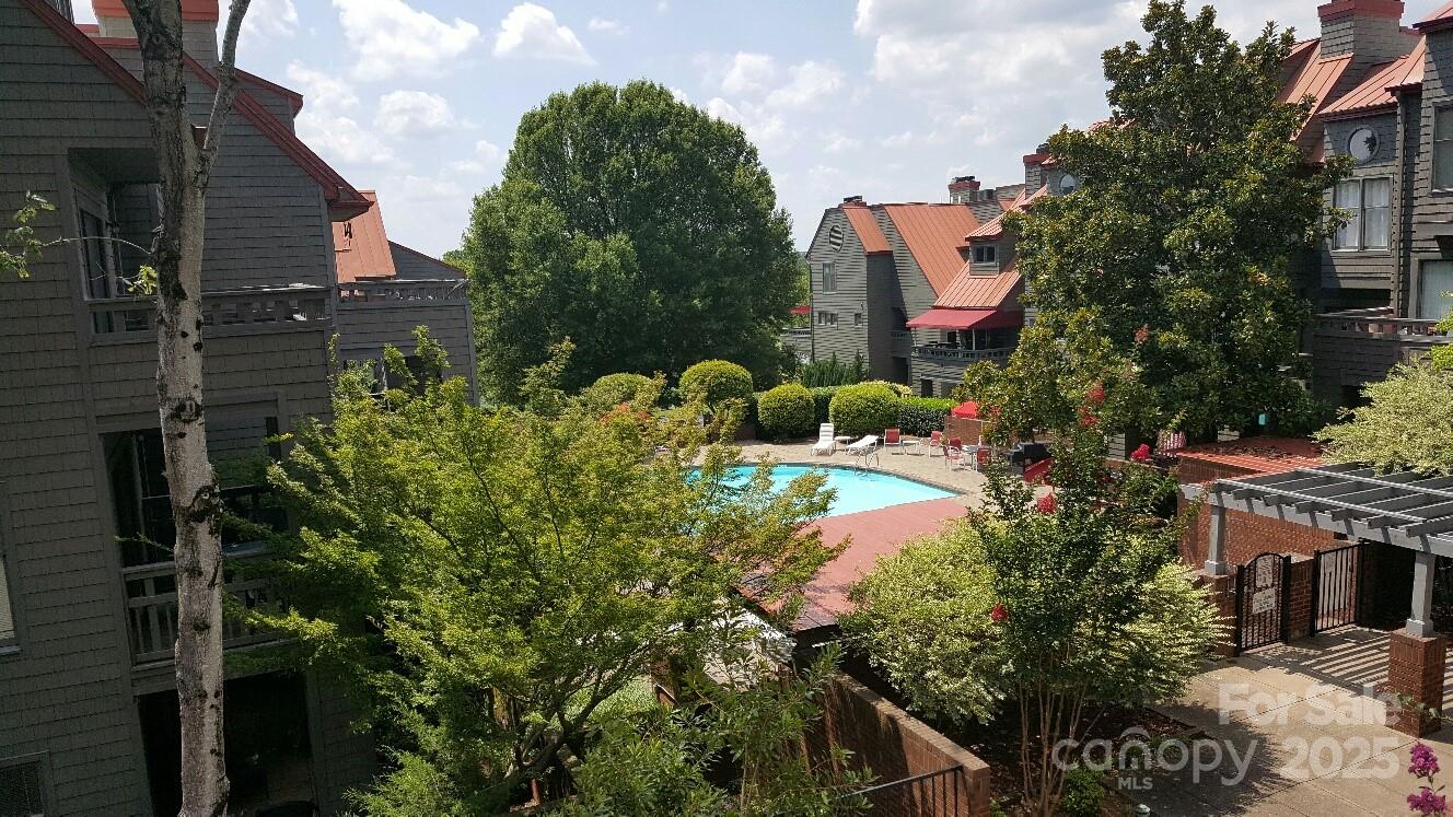 Property image 2 at 9035 Jm Keynes Drive, Charlotte, NC 28262