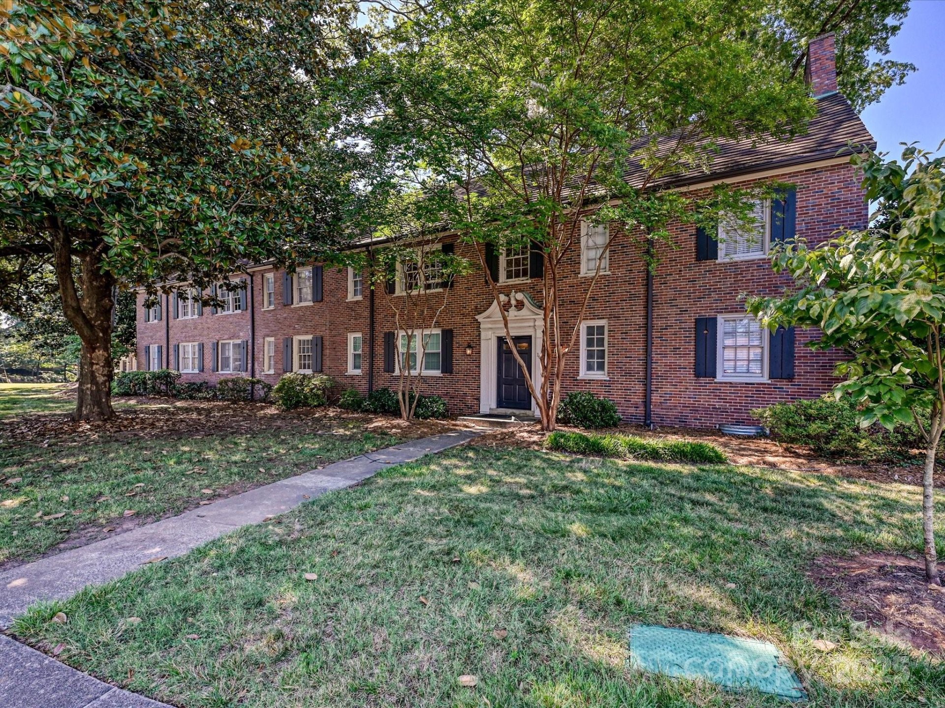 Property image 2 at 107 S Laurel Avenue, Charlotte, NC 28207