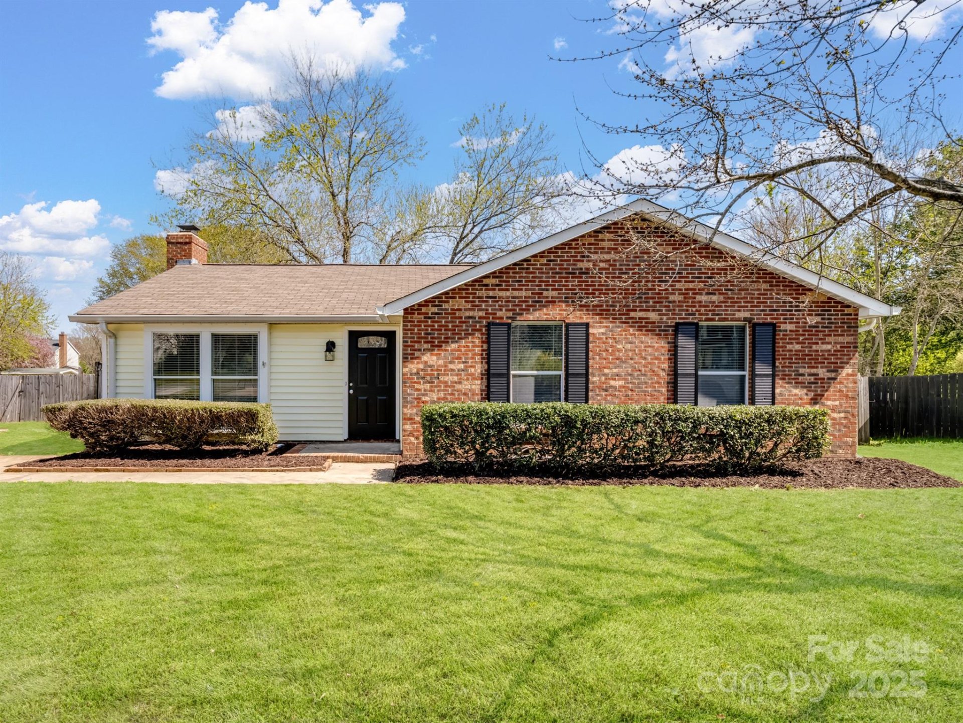 Property image 1 at 8539 Glenway Court, Charlotte, NC 28226