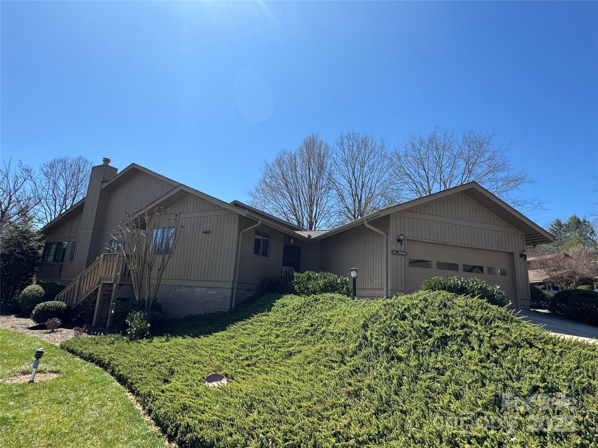 Property image 1 at 402 Red Oak Drive, Hendersonville, NC 28791