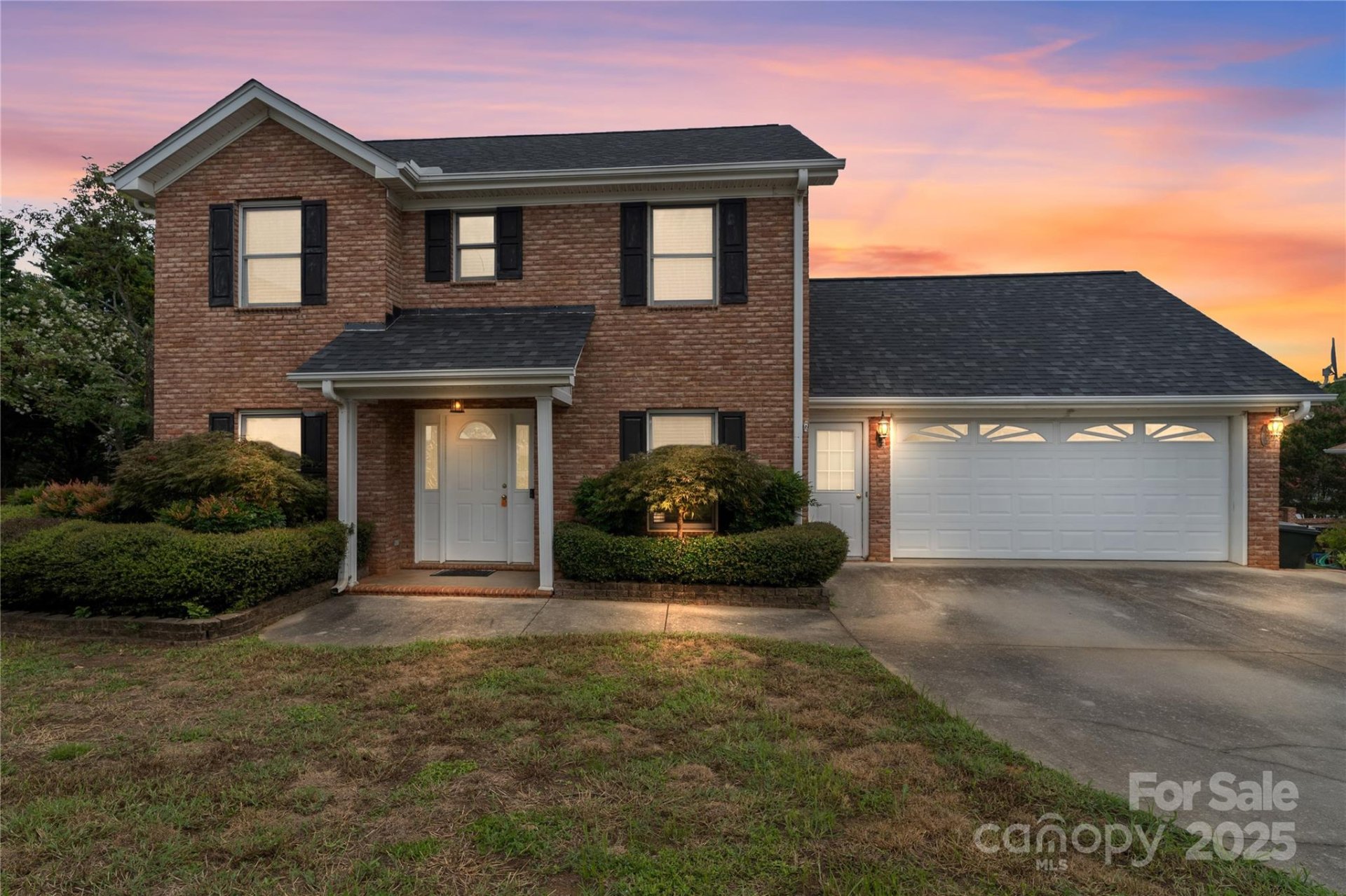2082 Egret Court