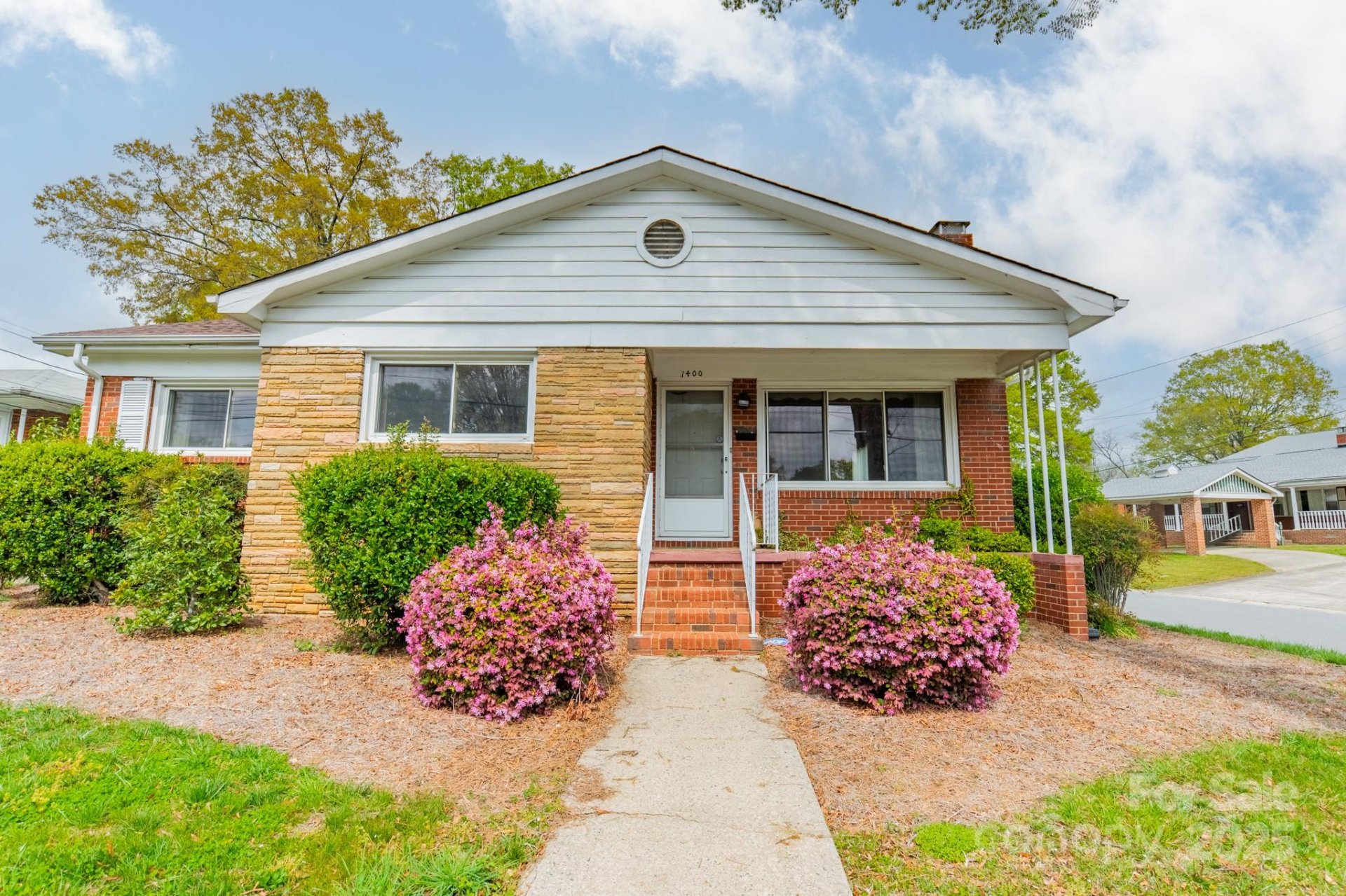 1400 Russell Avenue