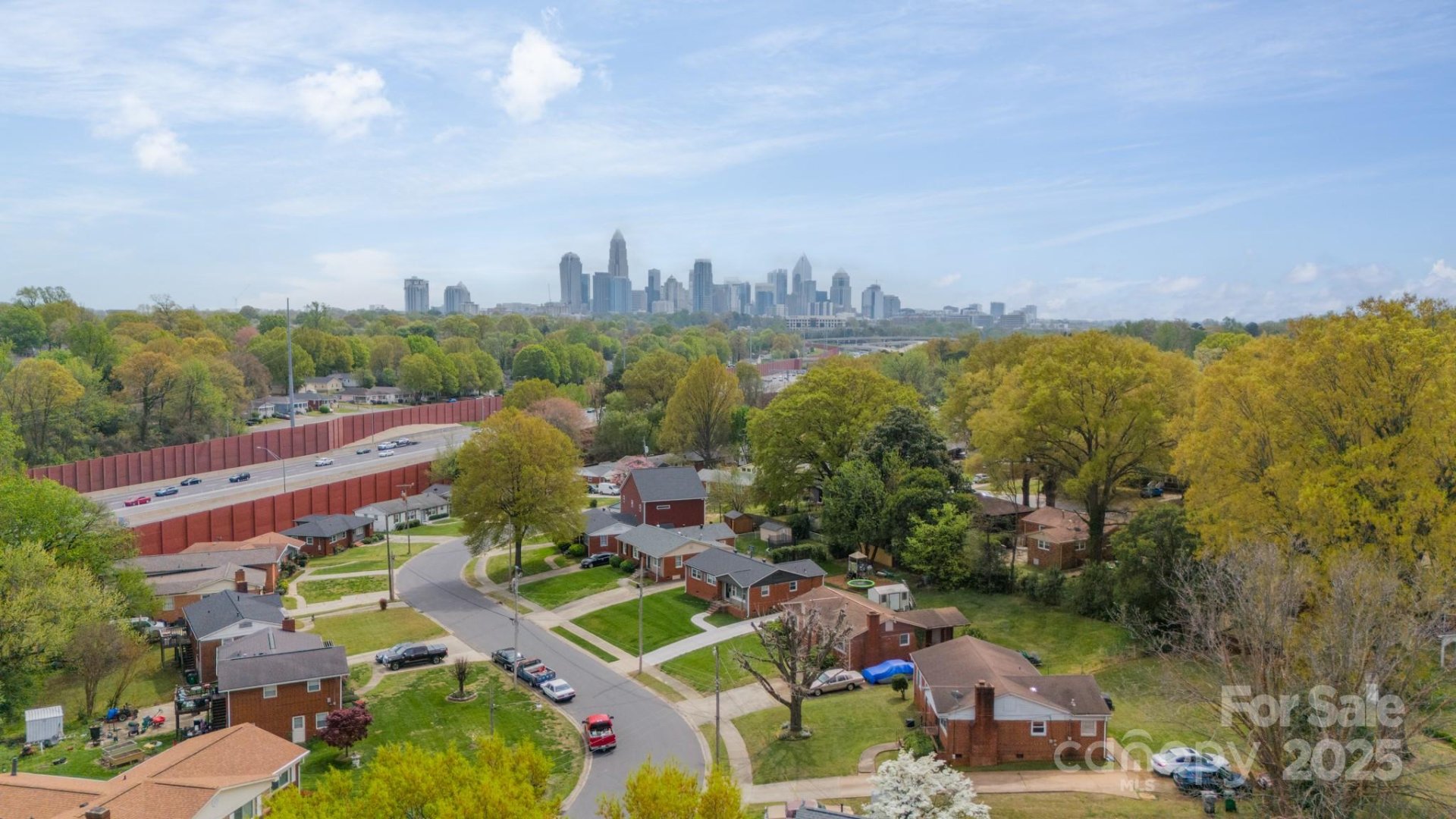 Property image 3 at 1400 Russell Avenue, Charlotte, NC 28216