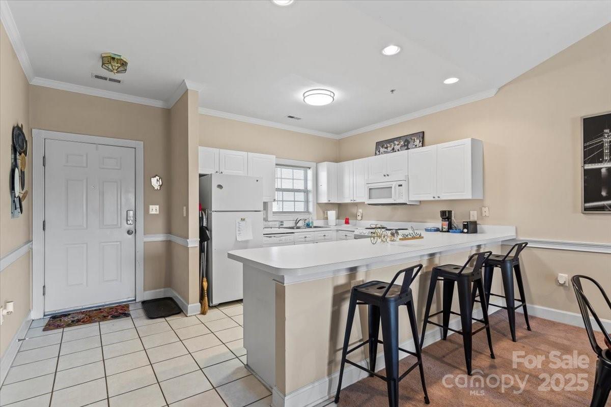 Property image 4 at 9063 Meadow Vista Road, Charlotte, NC 28213