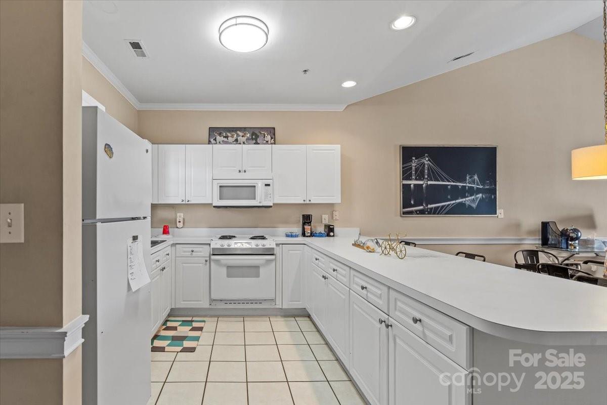 Property image 5 at 9063 Meadow Vista Road, Charlotte, NC 28213