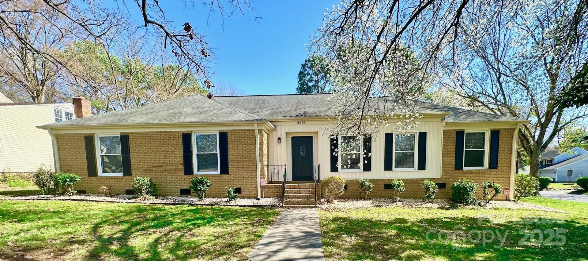 Property image 1 at 10700 Silver Pheasant Drive, Charlotte, NC 28226