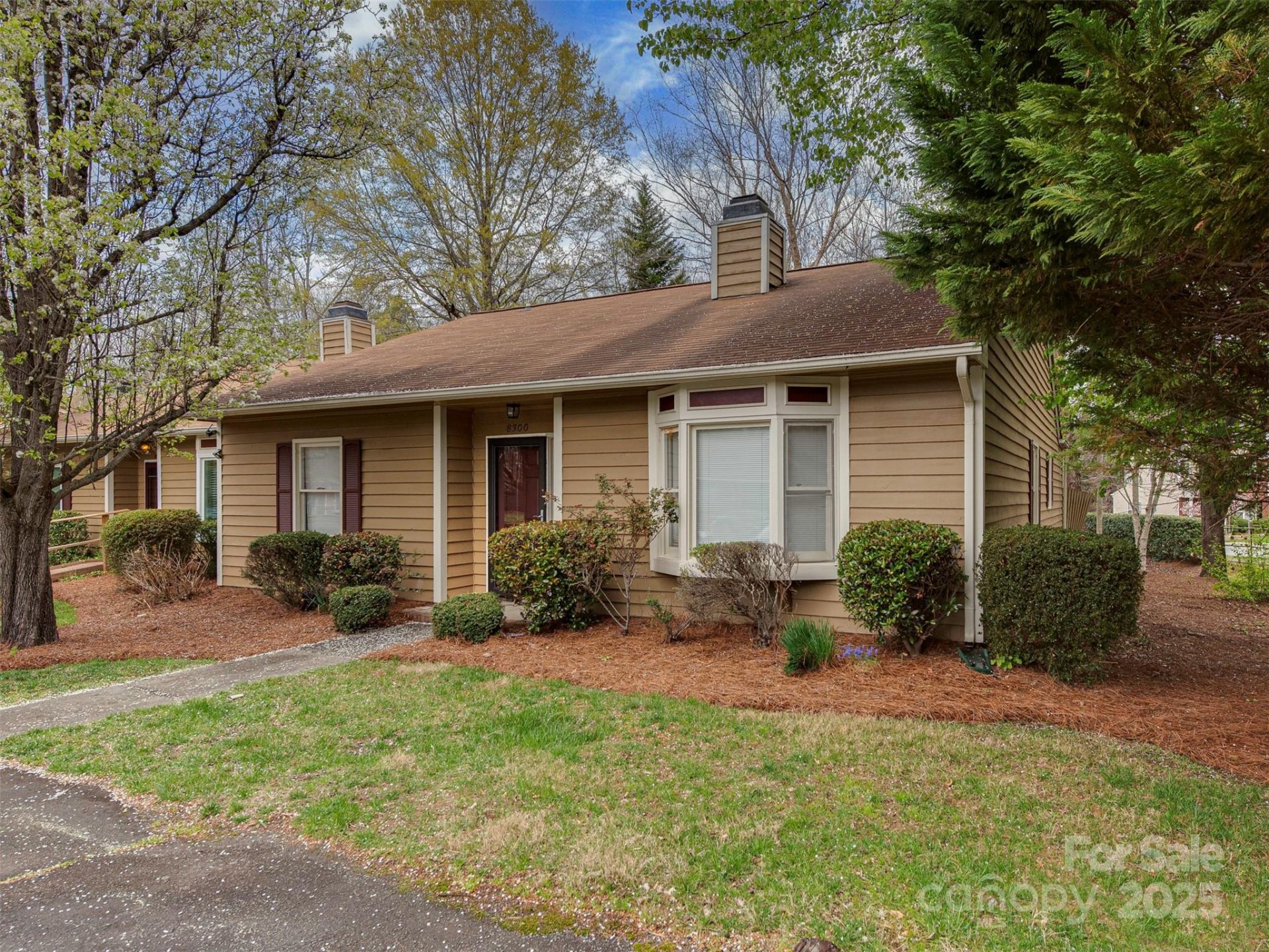 Property image 2 at 8300 Summerglen Circle, Charlotte, NC 28227