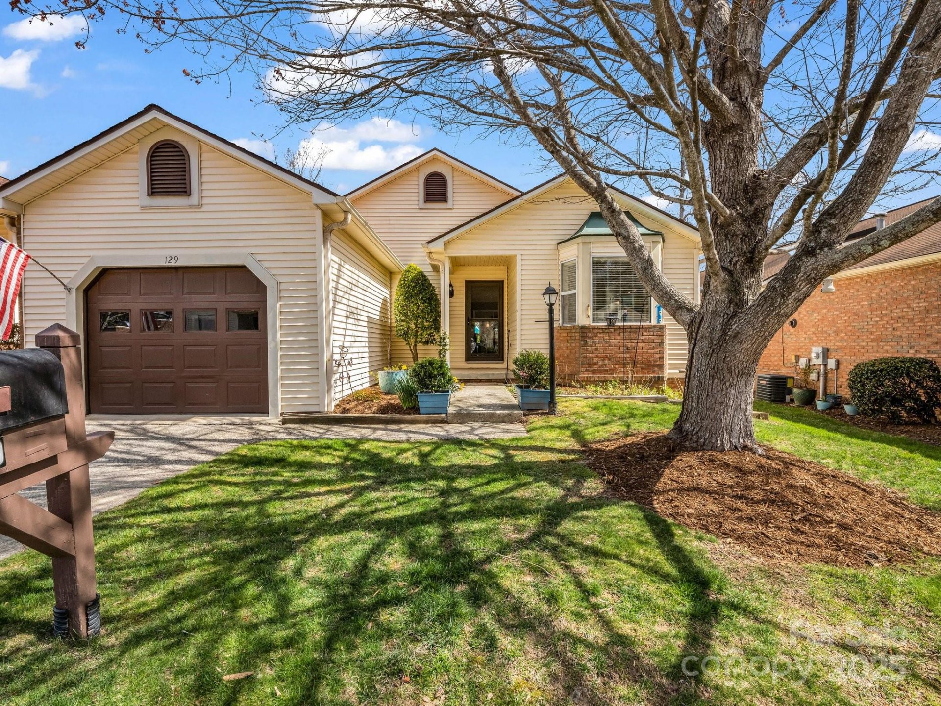 Property image 4 at 129 Exeter Court, Hendersonville, NC 28791