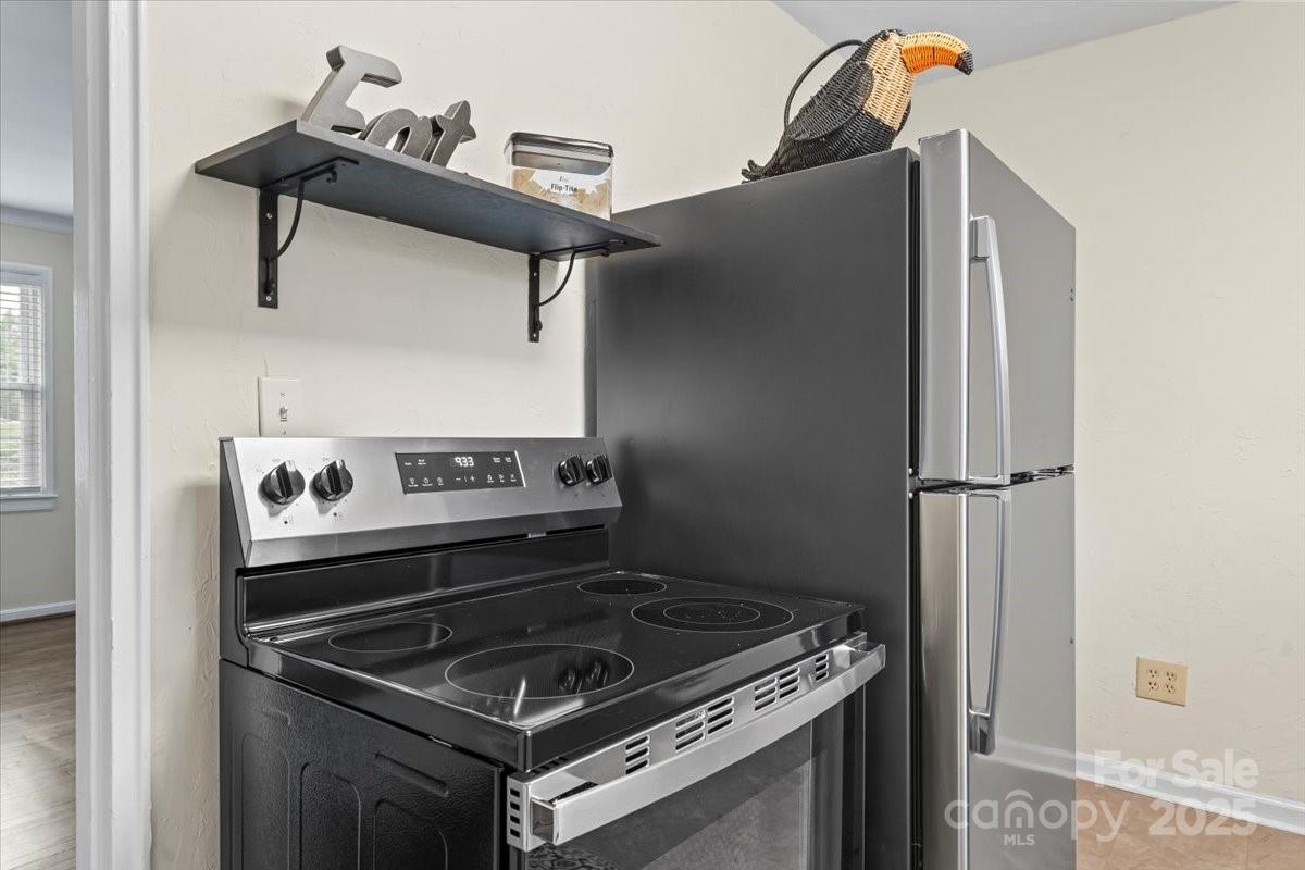 Property image 5 at 343 Wakefield Drive, Charlotte, NC 28209