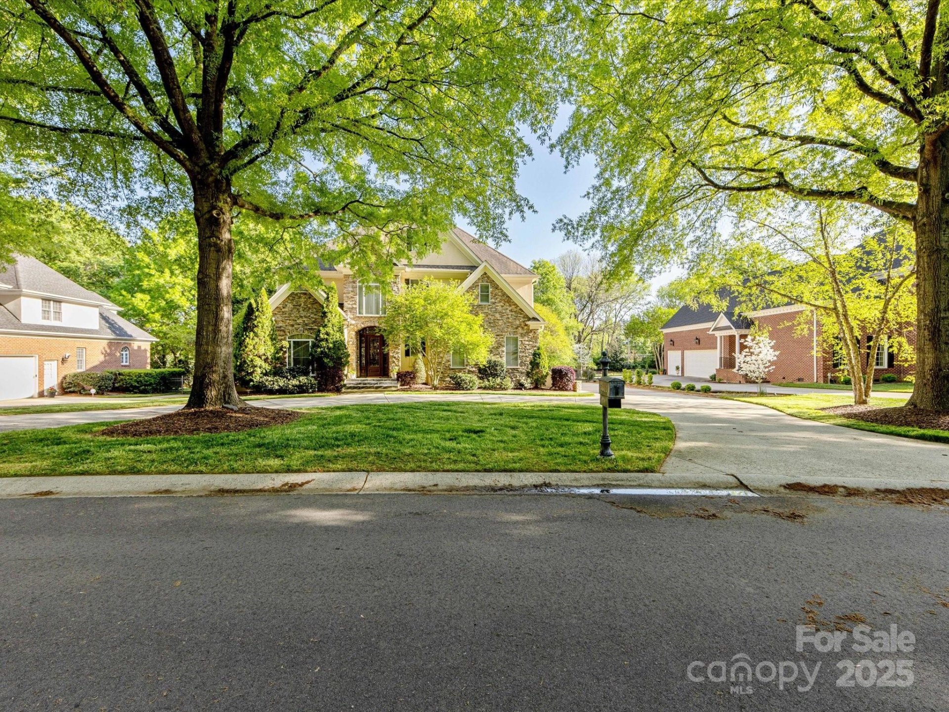 Property image 2 at 5811 Old Well House Road, Charlotte, NC 28226