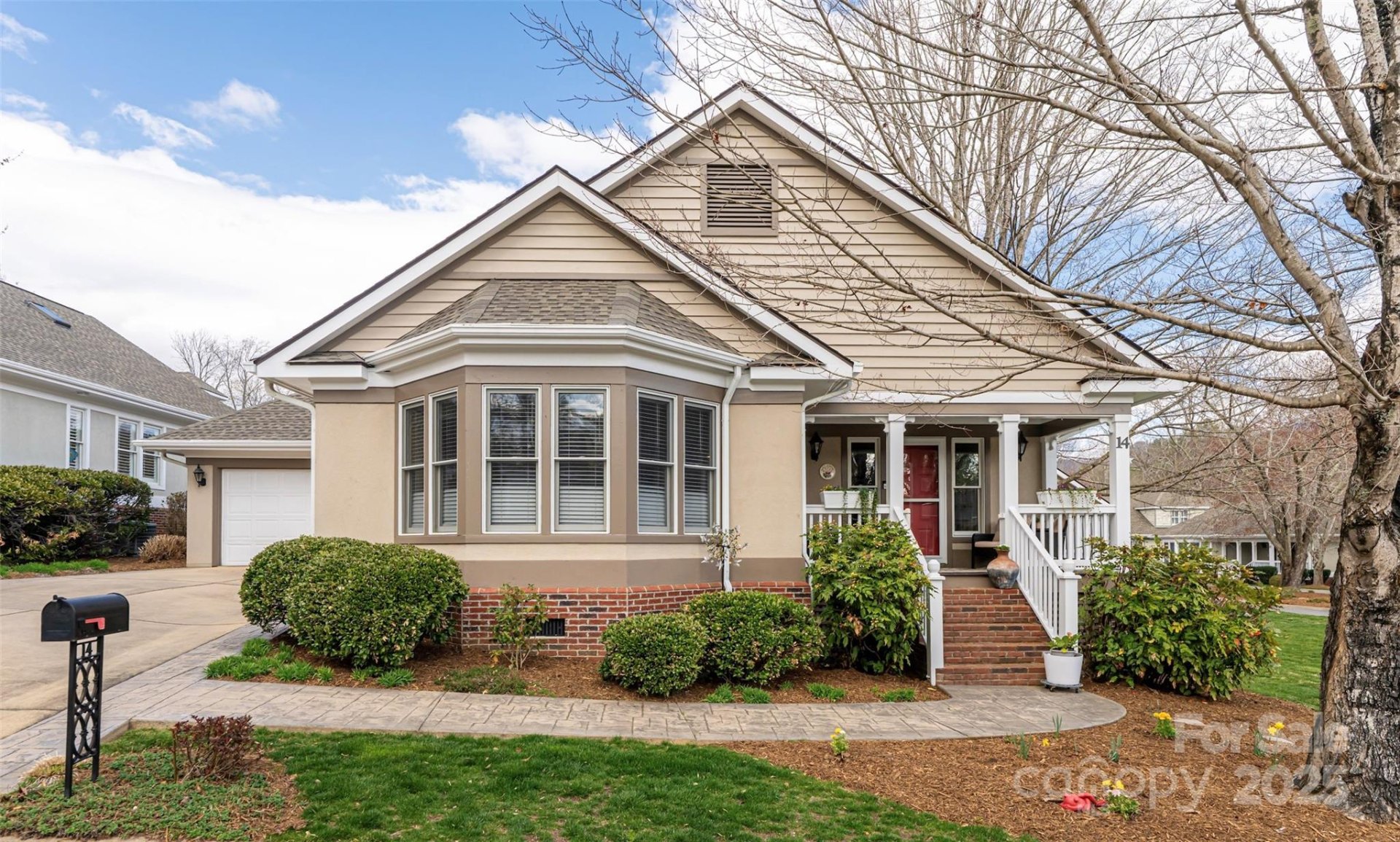 14 Creekside Way