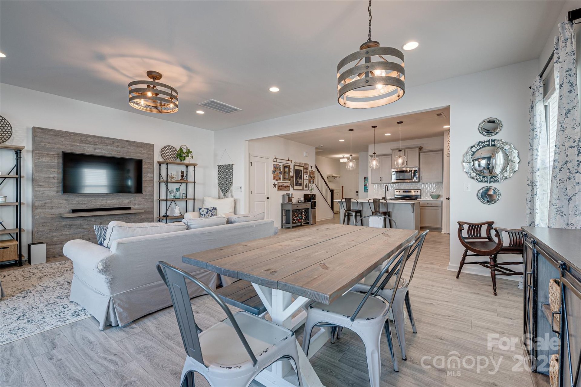 Property image 1 at 11120 Pagebrook Lane, Charlotte, NC 28214