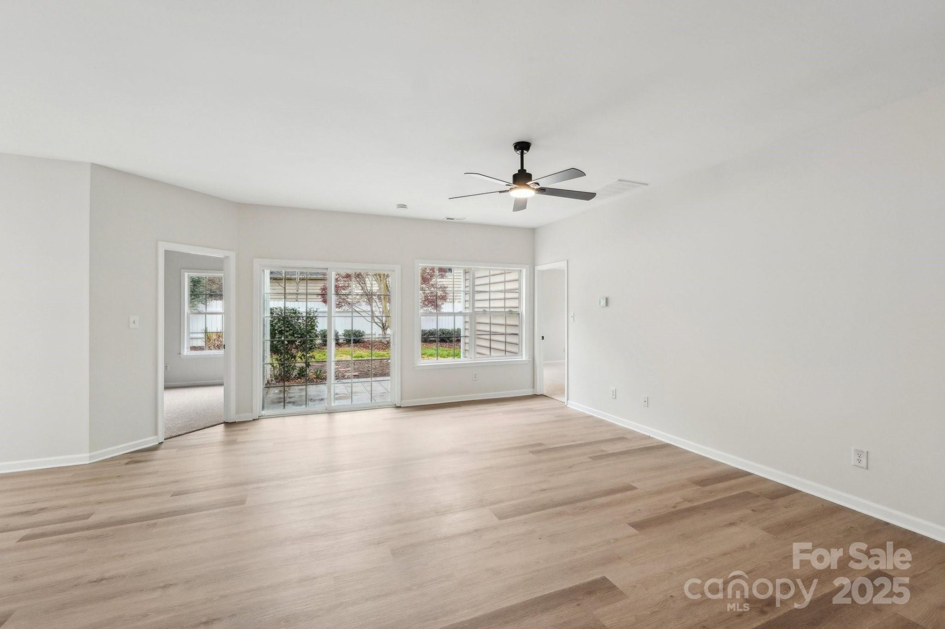Property image 2 at 6423 Falls Lake Drive, Charlotte, NC 28270