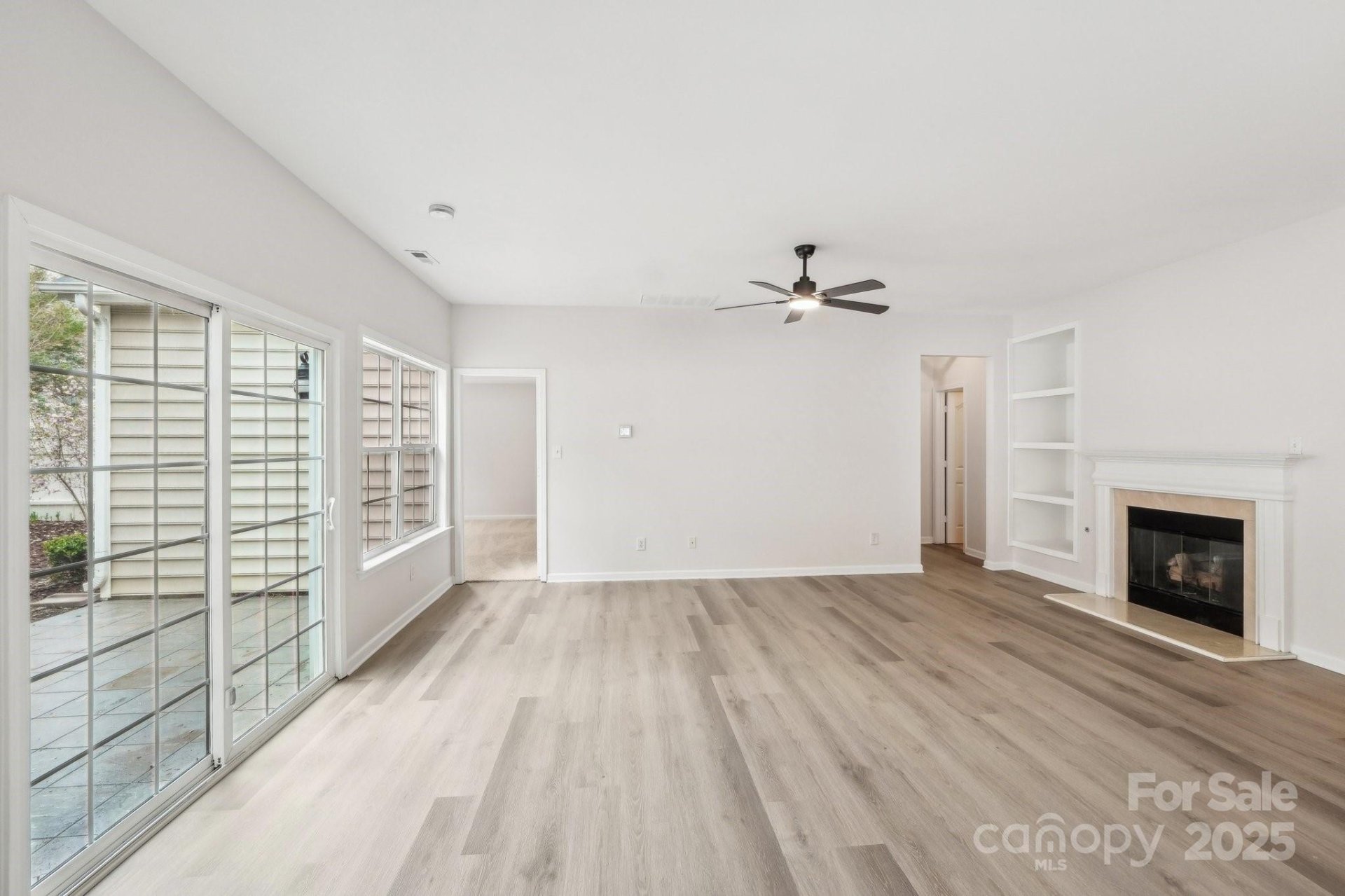 Property image 3 at 6423 Falls Lake Drive, Charlotte, NC 28270