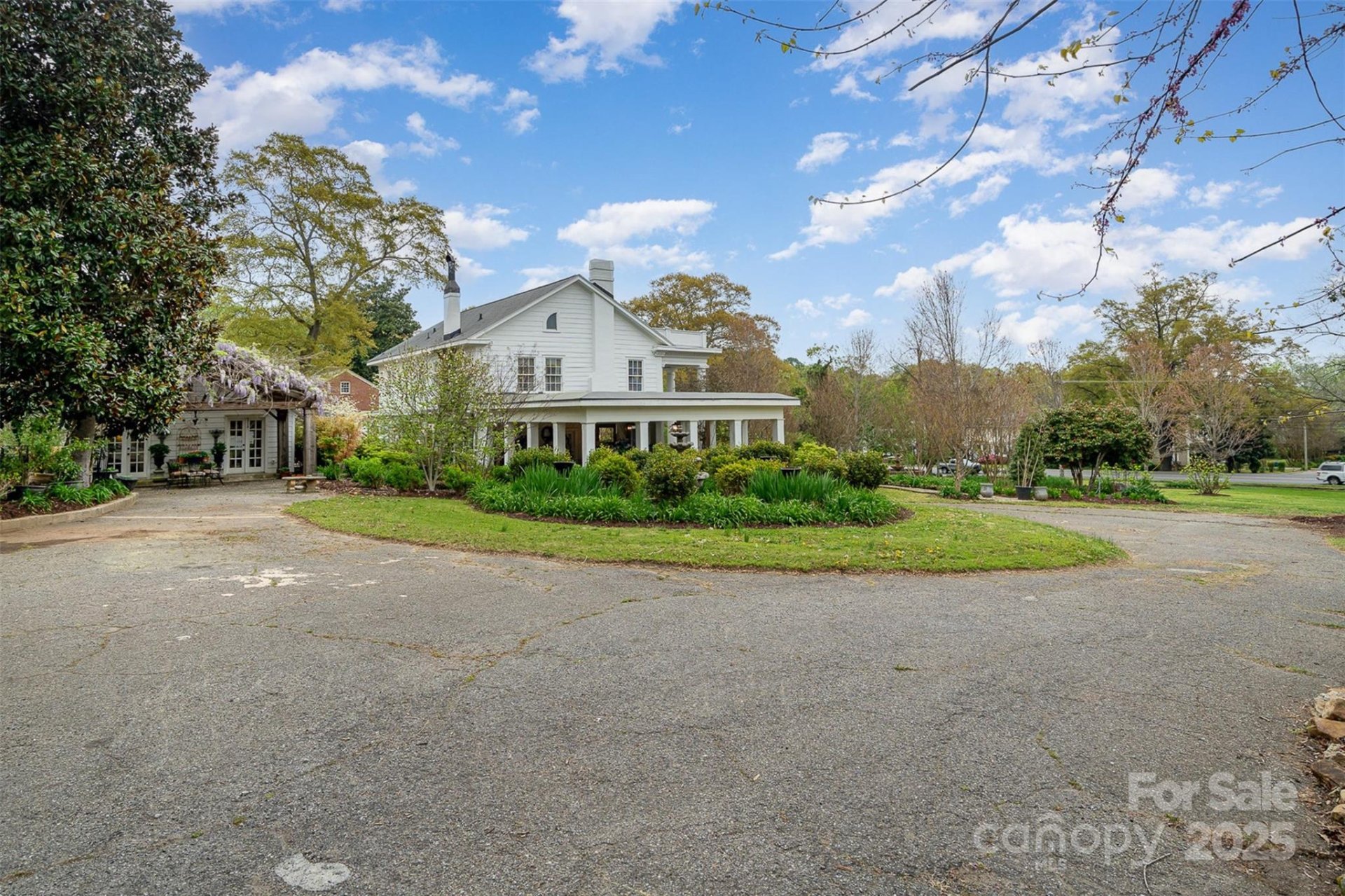 Property image 3 at 1313 S York Road, Gastonia, NC 28052
