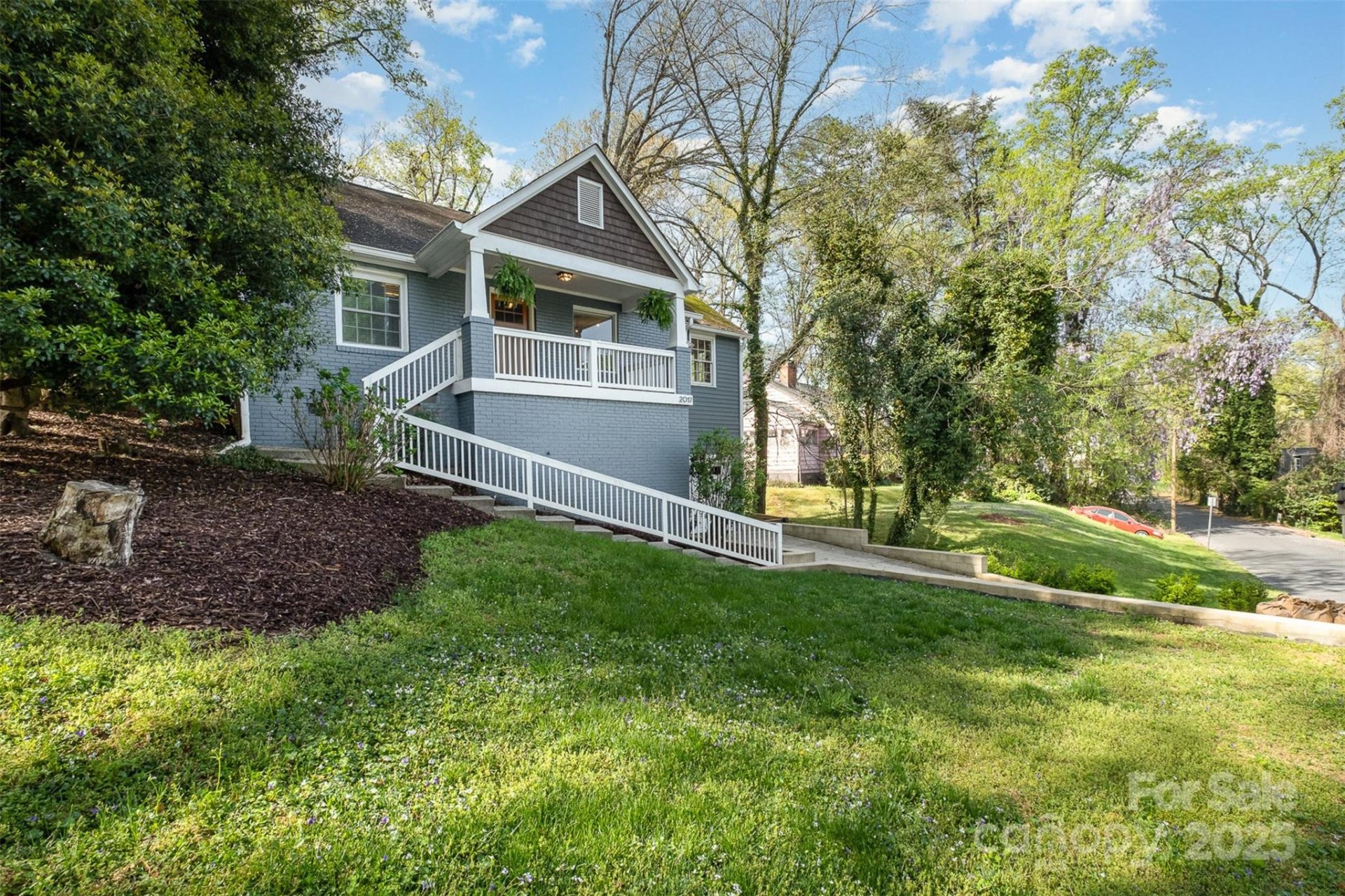 Property image 2 at 2017 Wood Dale Terrace, Charlotte, NC 28203