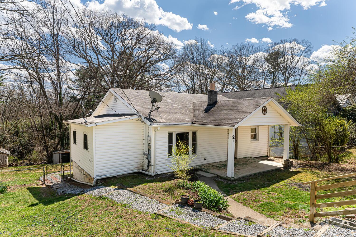 2 Evergreen Avenue