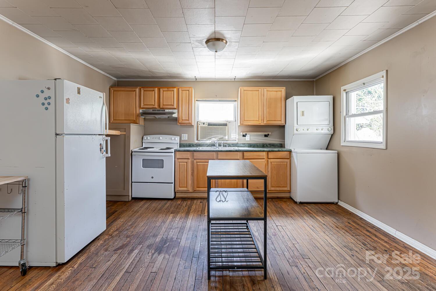 Property image 3 at 2 Evergreen Avenue, Asheville, NC 28806