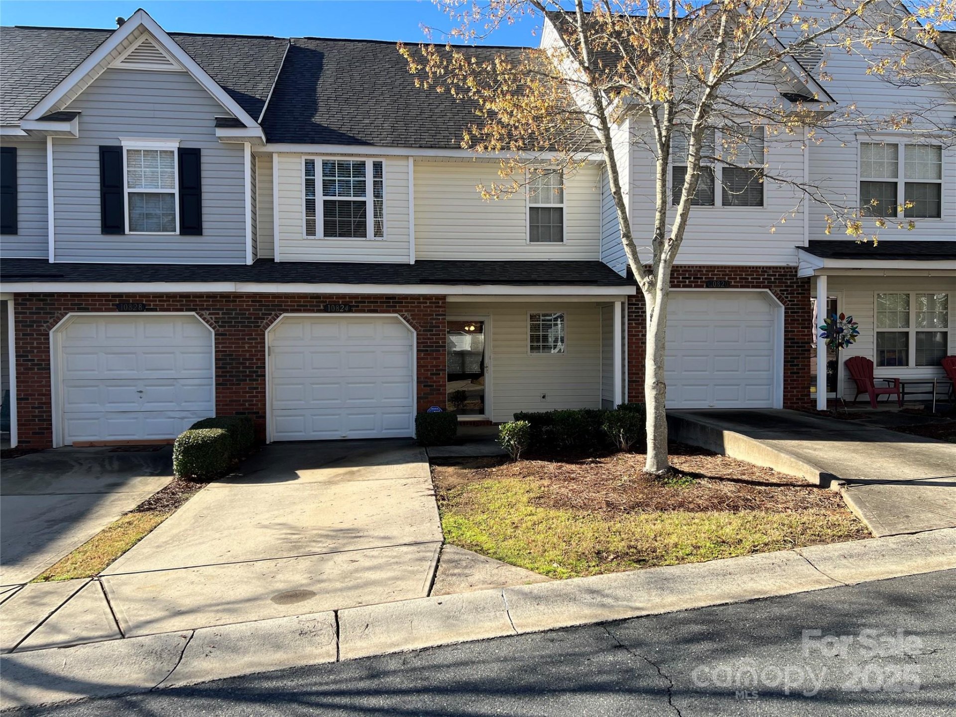 Property image 1 at 10824 Twisted Bark Lane, Charlotte, NC 28213