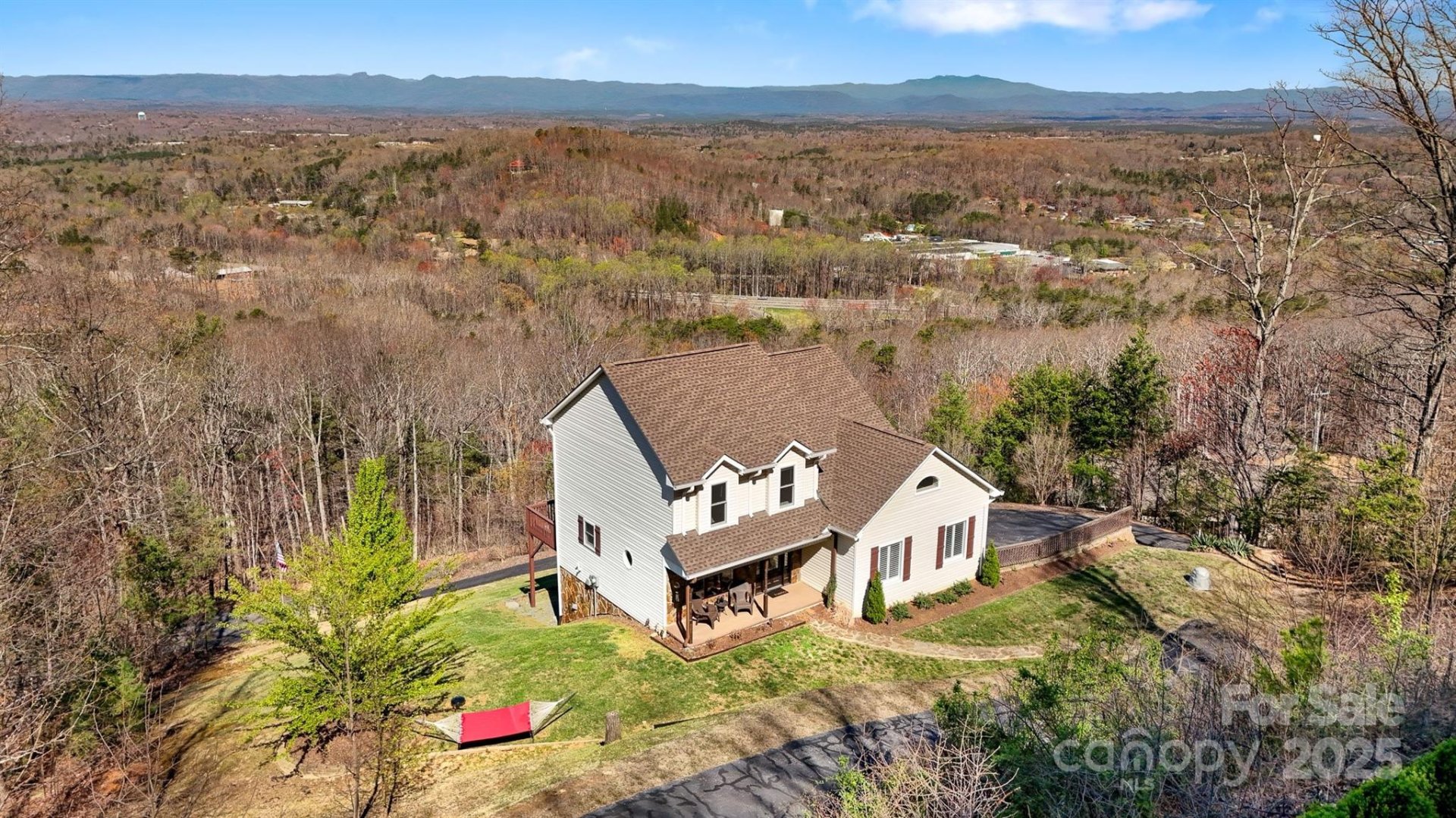 Property image 2 at 3486 Stones Throw Drive, Valdese, NC 28690