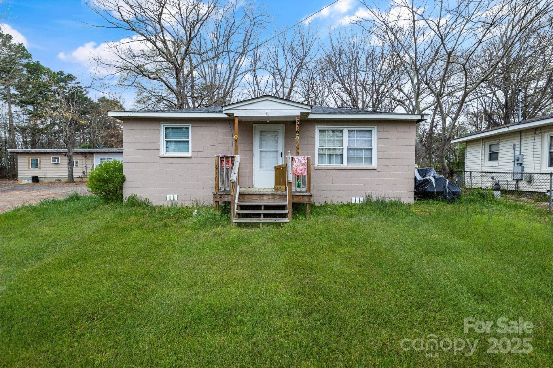 576 Washington Lane