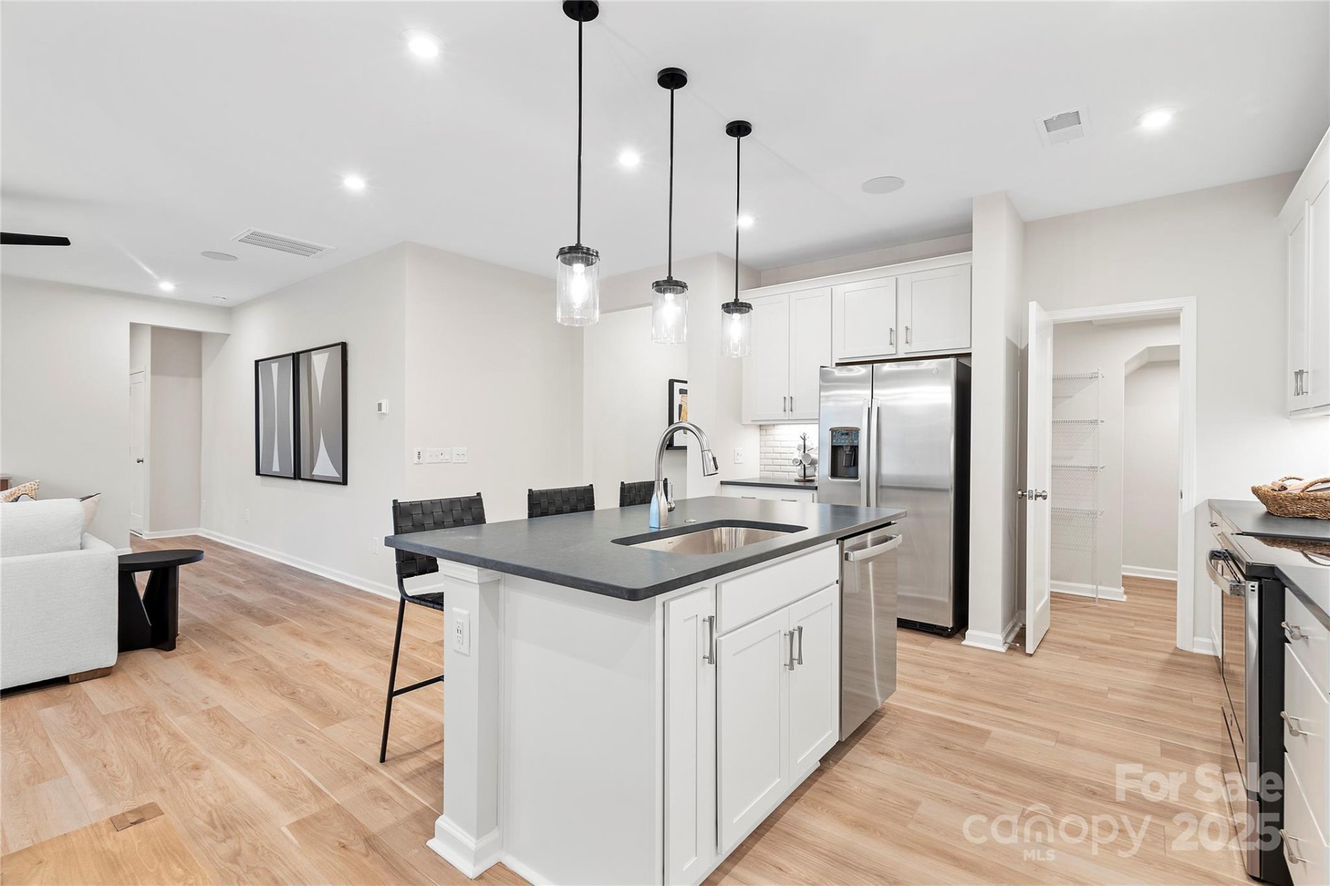 Property image 1 at 8009 Franklin Trail Street, Mint Hill, NC 28227