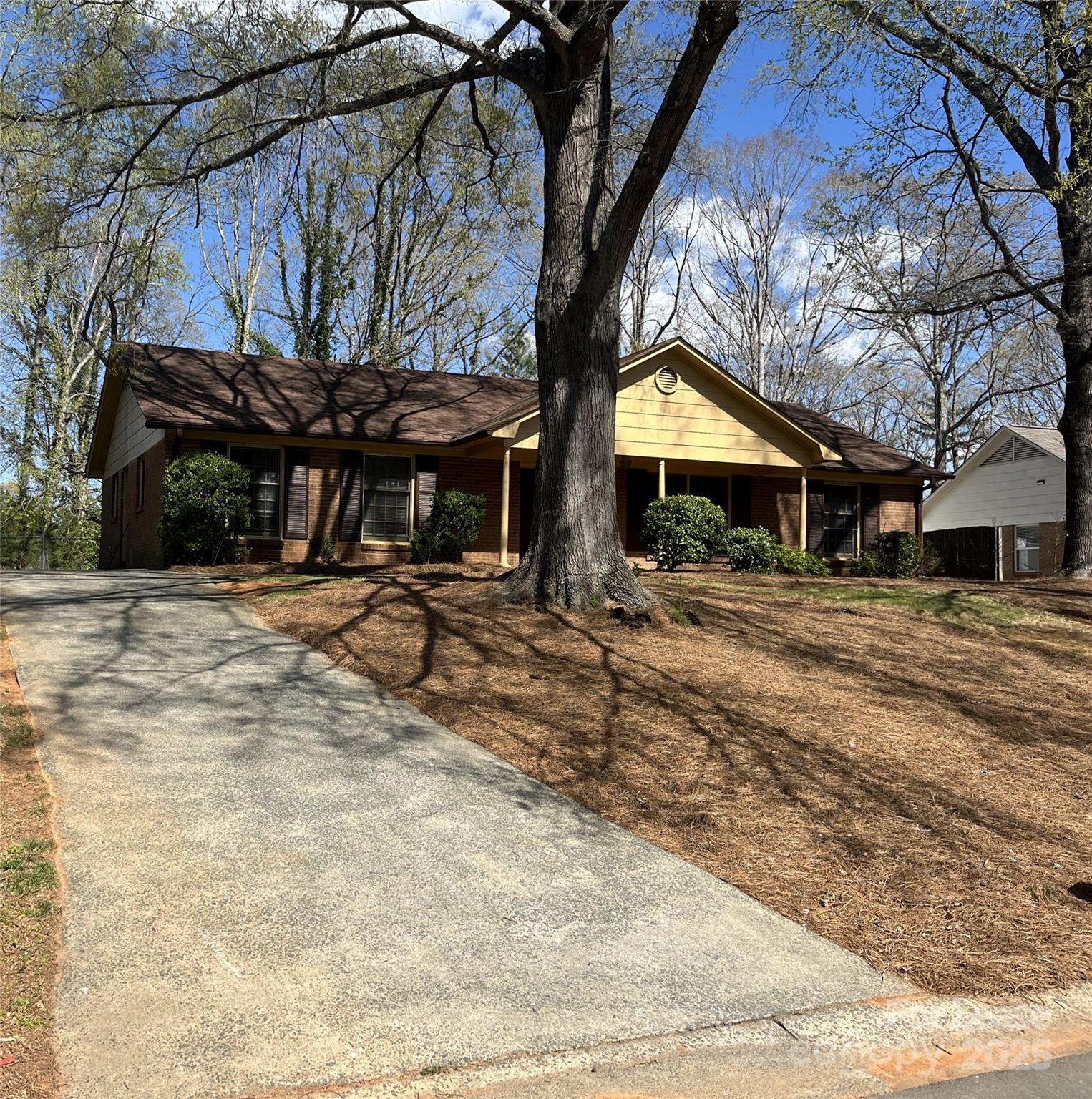 Property image 2 at 906 Mclaughlin Drive, Charlotte, NC 28212