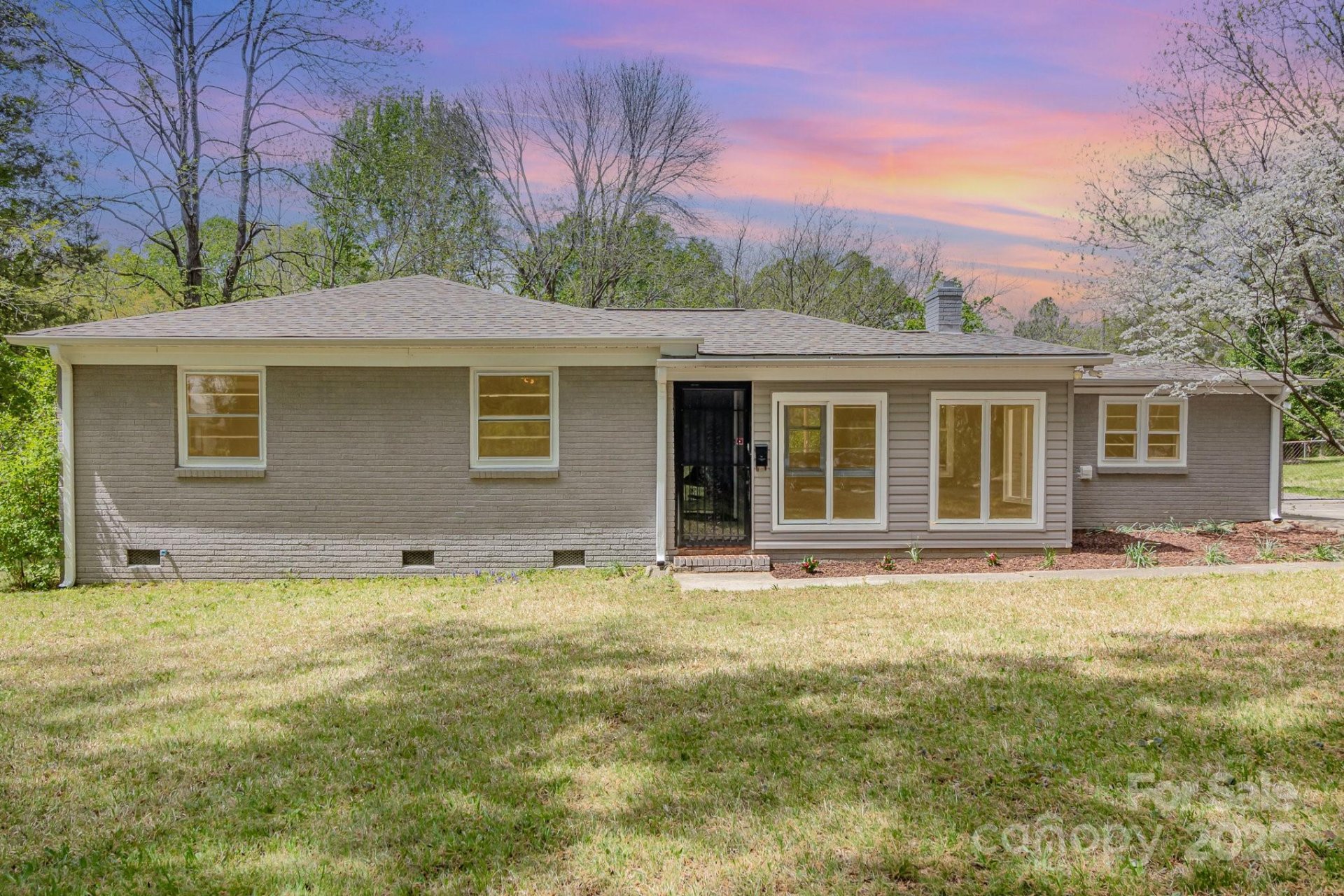 Property image 1 at 5323 Hilltop Circle, Charlotte, NC 28269