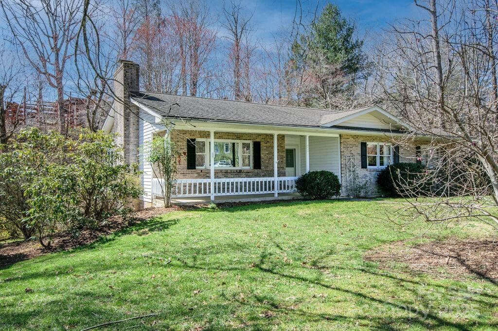 Property image 2 at 25 Apple Creek Lane, Hendersonville, NC 28792