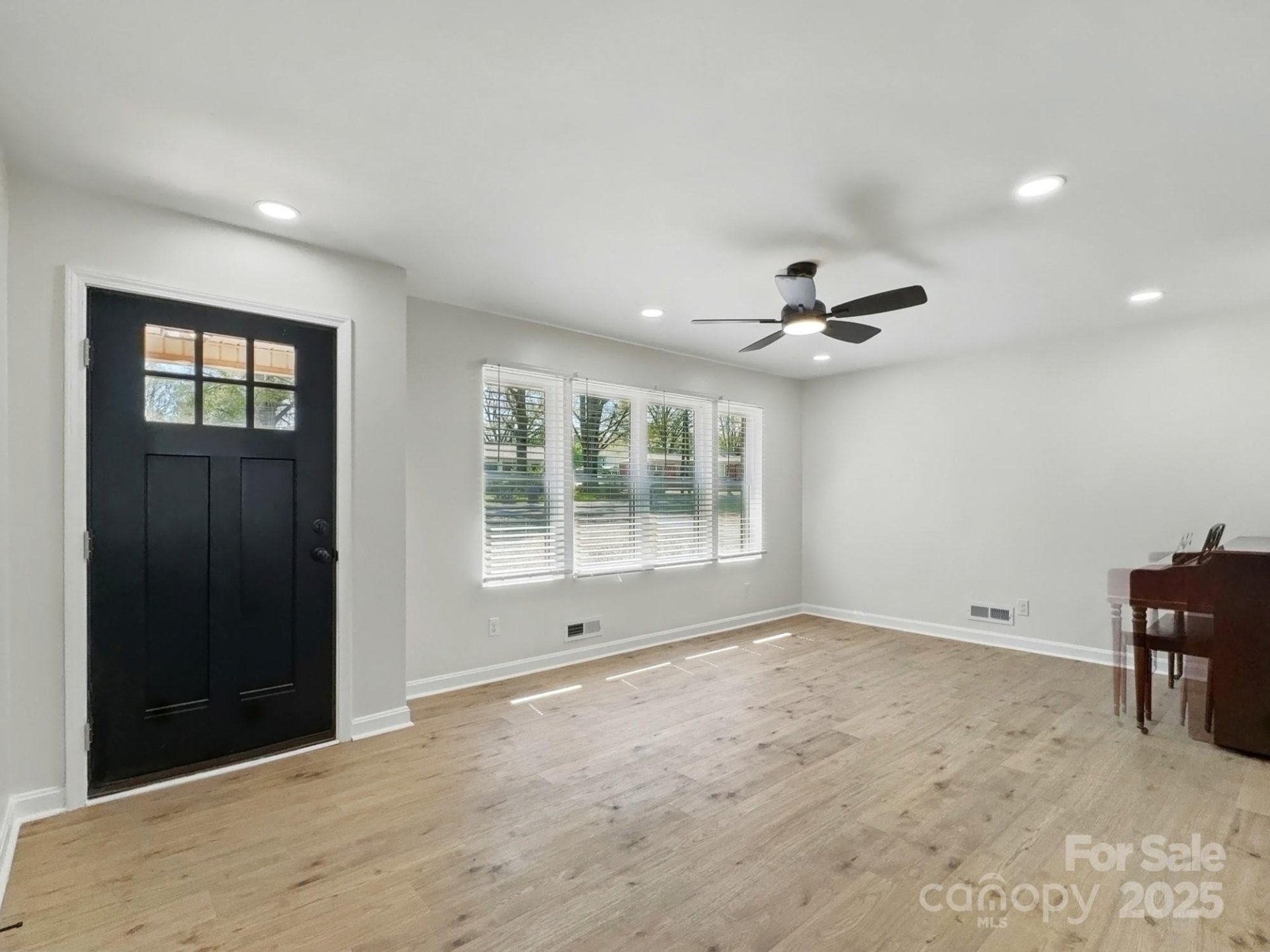 Property image 3 at 4331 Hamilton Circle, Charlotte, NC 28216