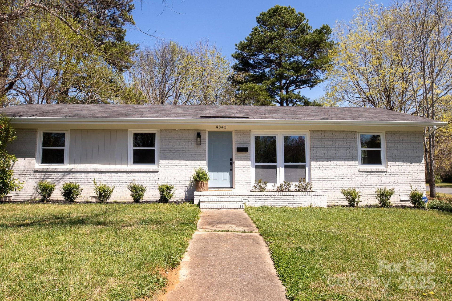 Property image 1 at 4343 Dowling Drive, Charlotte, NC 28205