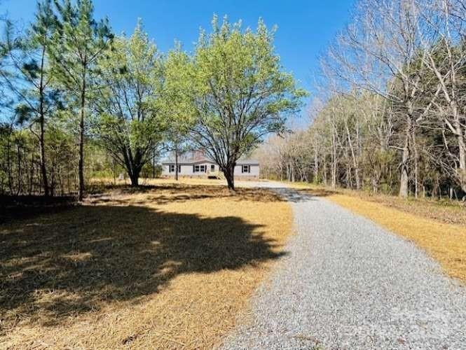 Property image 2 at 3144 Rickwood Drive, Newton, NC 28658