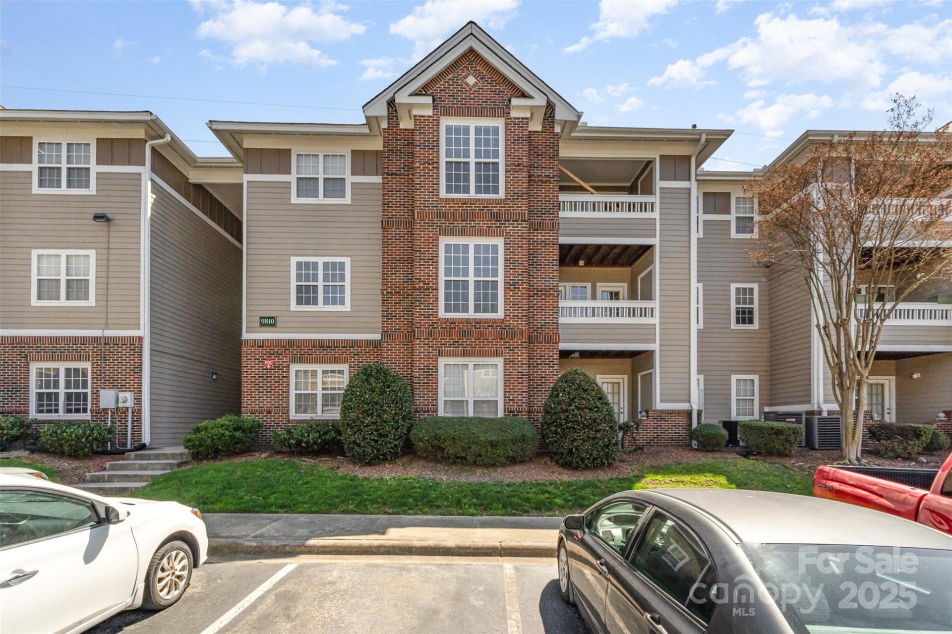 9810 Campus Walk Lane